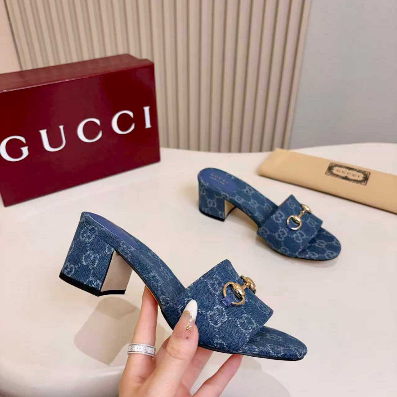 Gucci Slide Sandal With Horsebit - FashionPlug