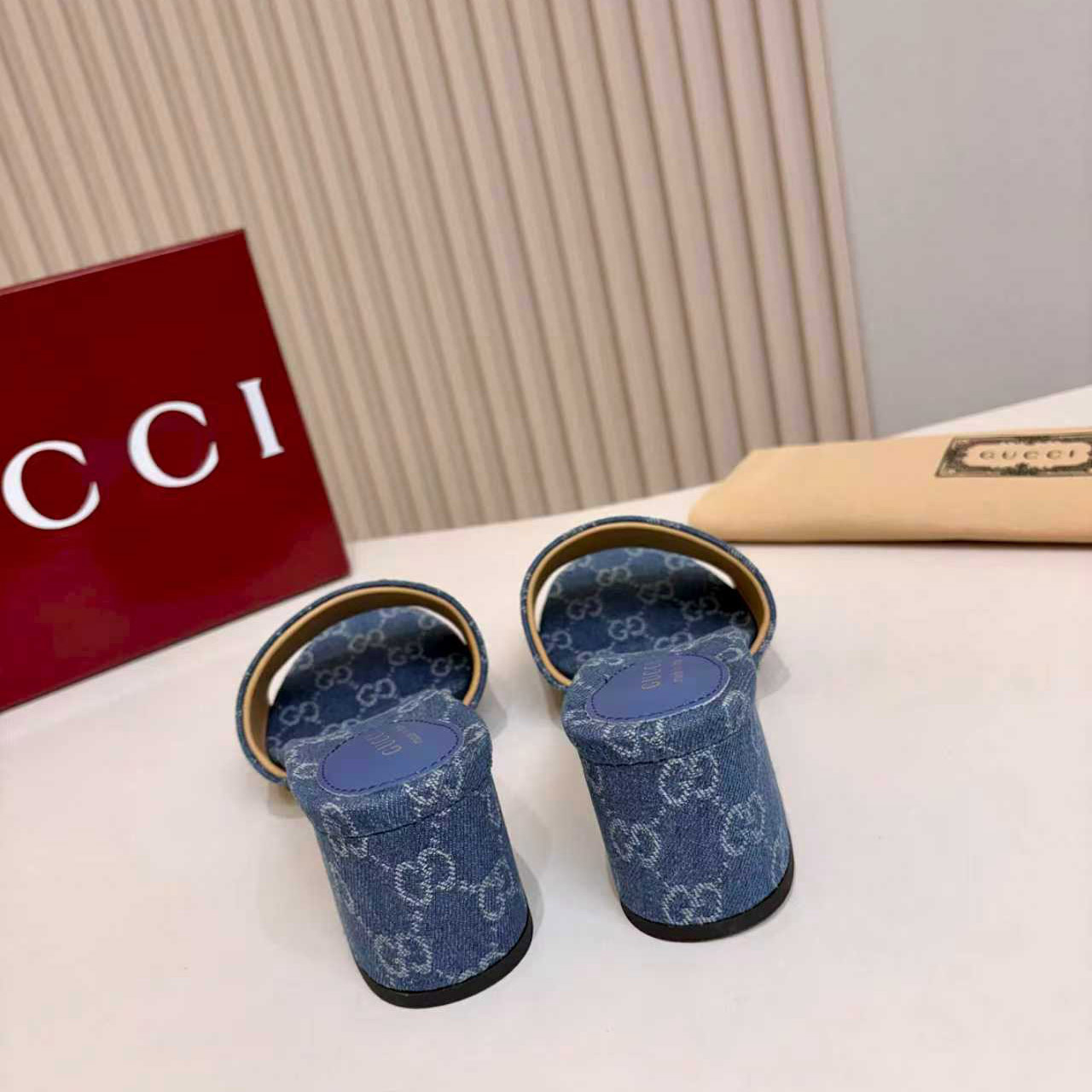 Gucci Slide Sandal With Horsebit - FashionPlug
