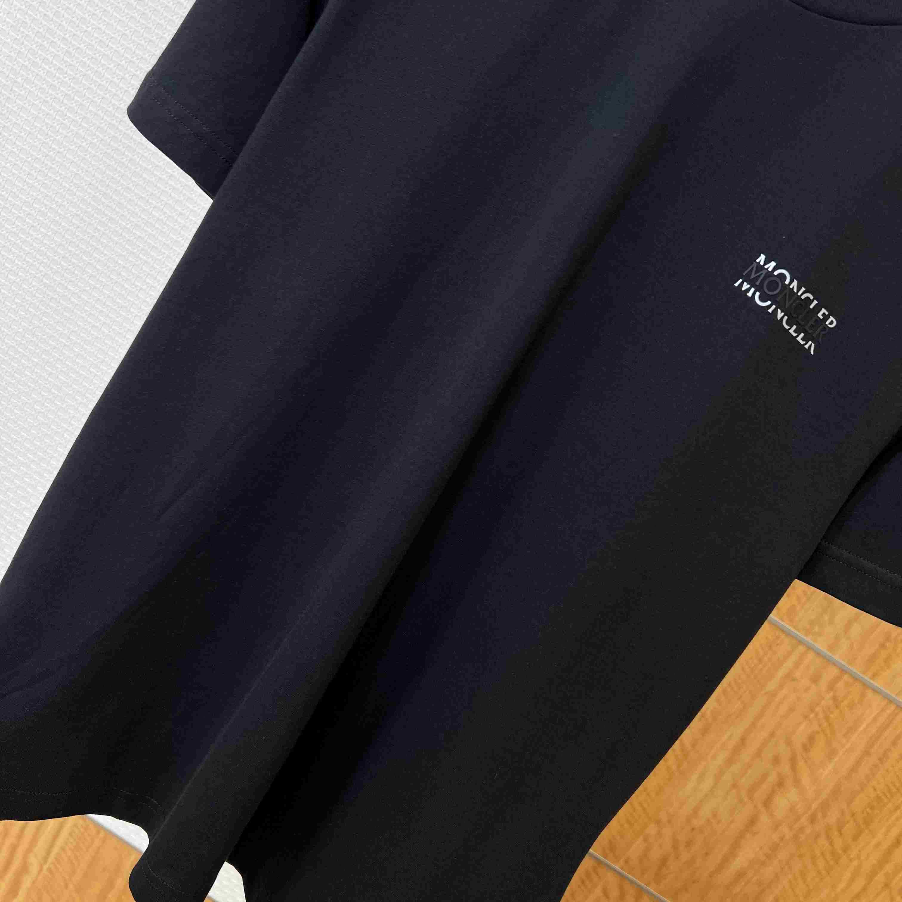Moncler Logo Cotton T-shirt - FashionPlug
