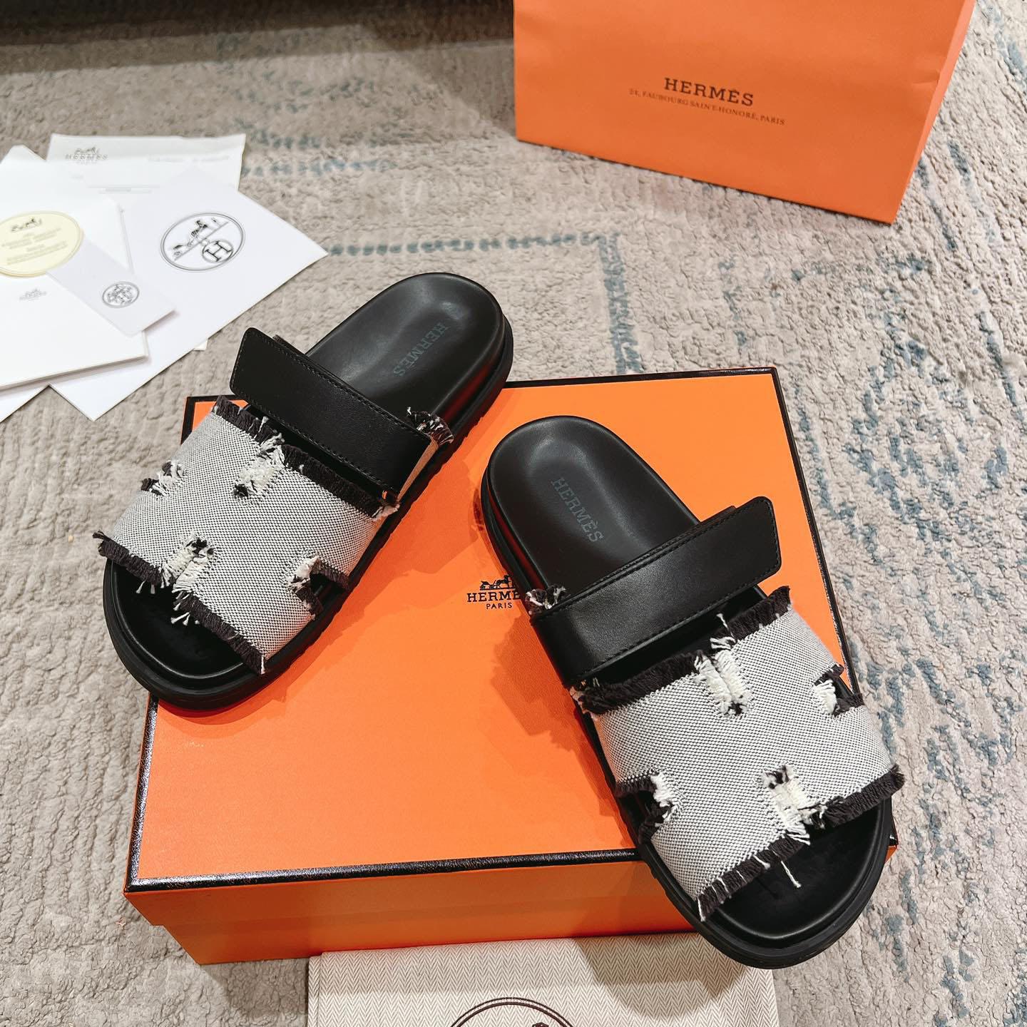 Hermes Chypre Sandal - FashionPlug