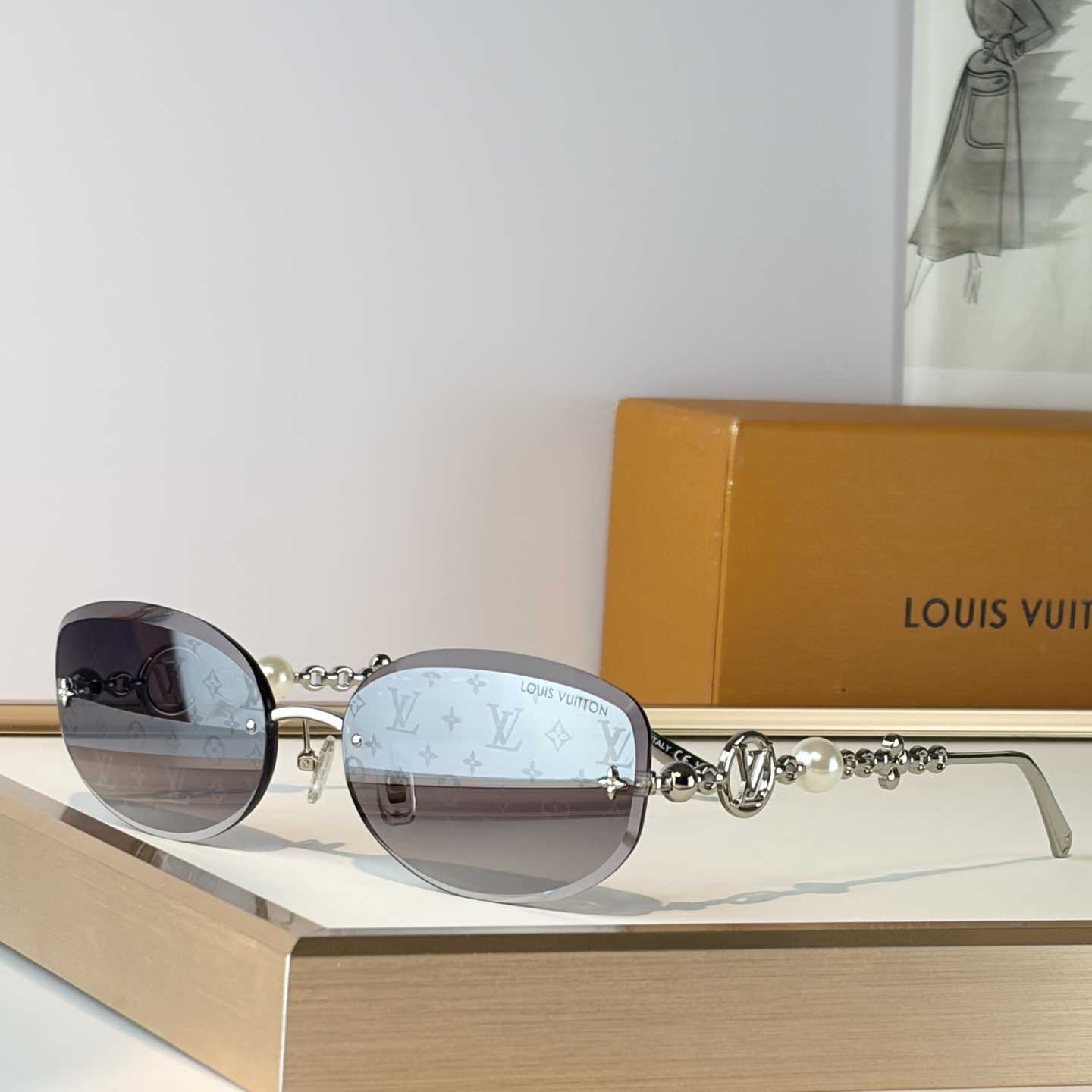 Louis Vuitton Z3166U Sunglasses    - FashionPlug