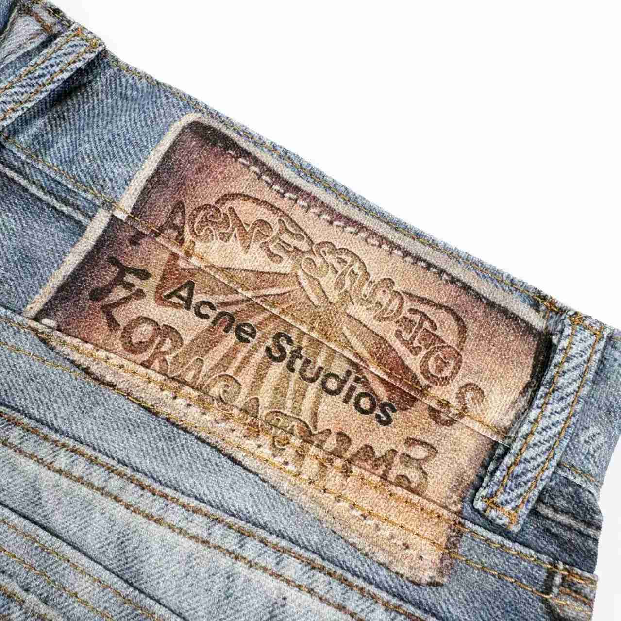 Acne Studios Ttrompe-l’œil Jeans - 1981 - FashionPlug