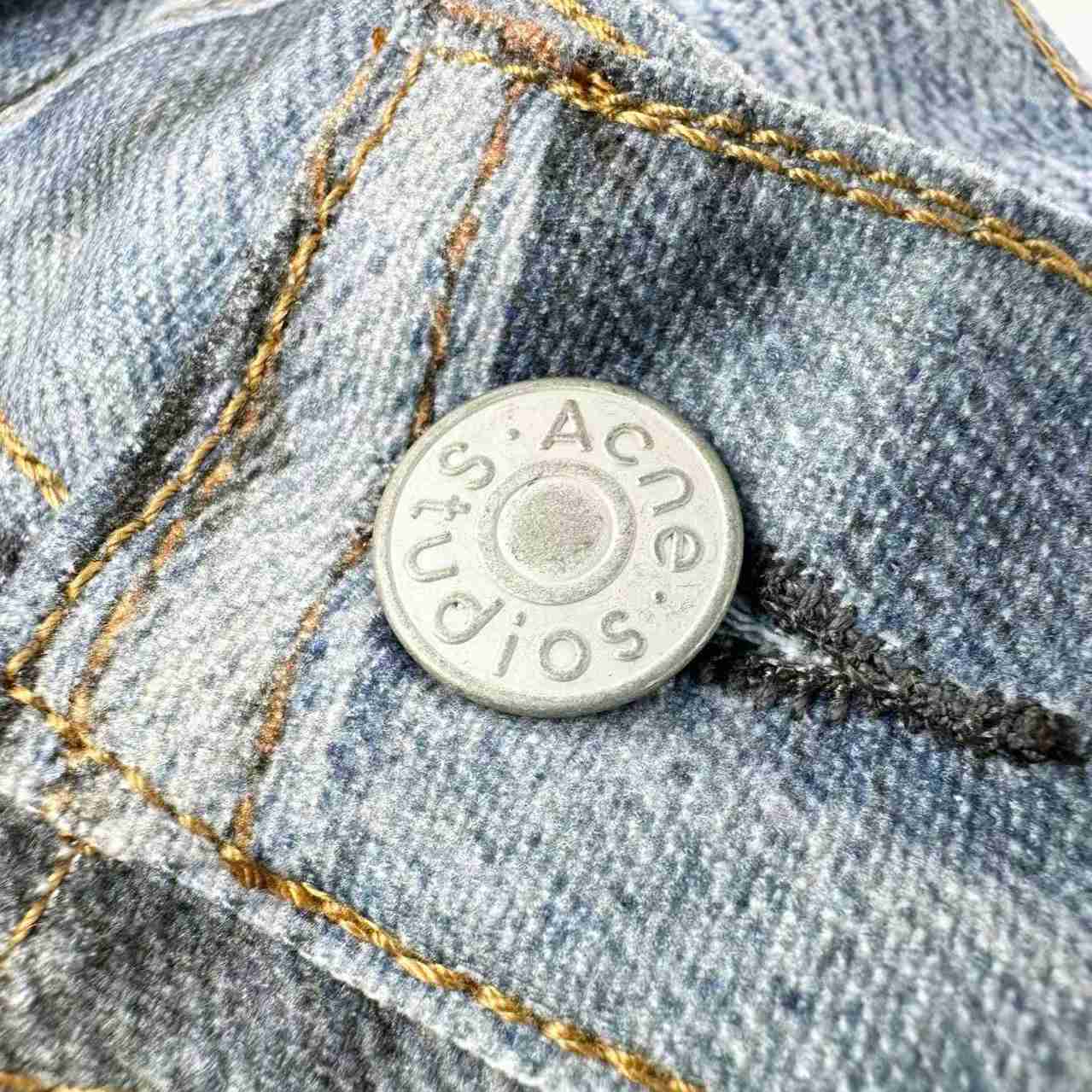 Acne Studios Ttrompe-l’œil Jeans - 1981 - FashionPlug