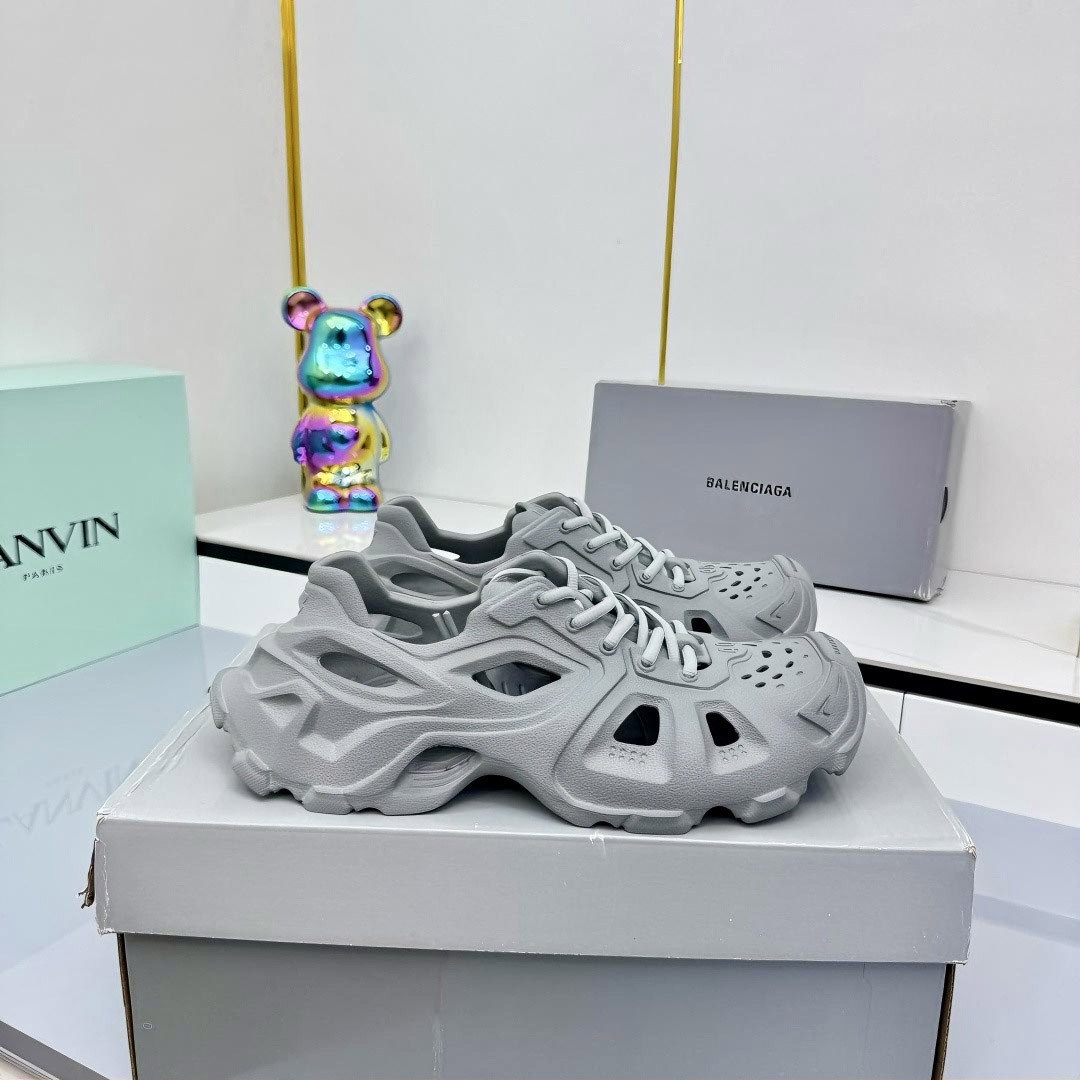Balenciaga HD Lace-Up Sneakers - FashionPlug