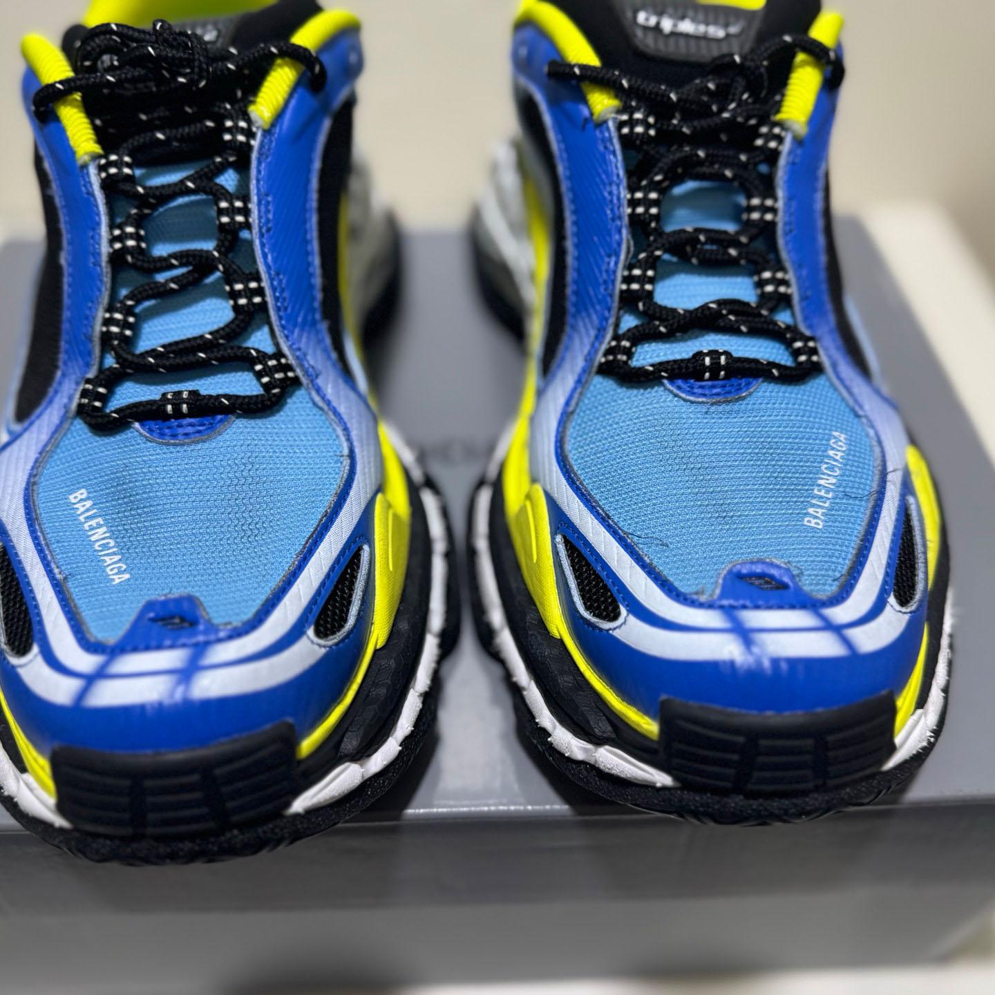 Balenciaga Triple S .2 Sneaker  - FashionPlug
