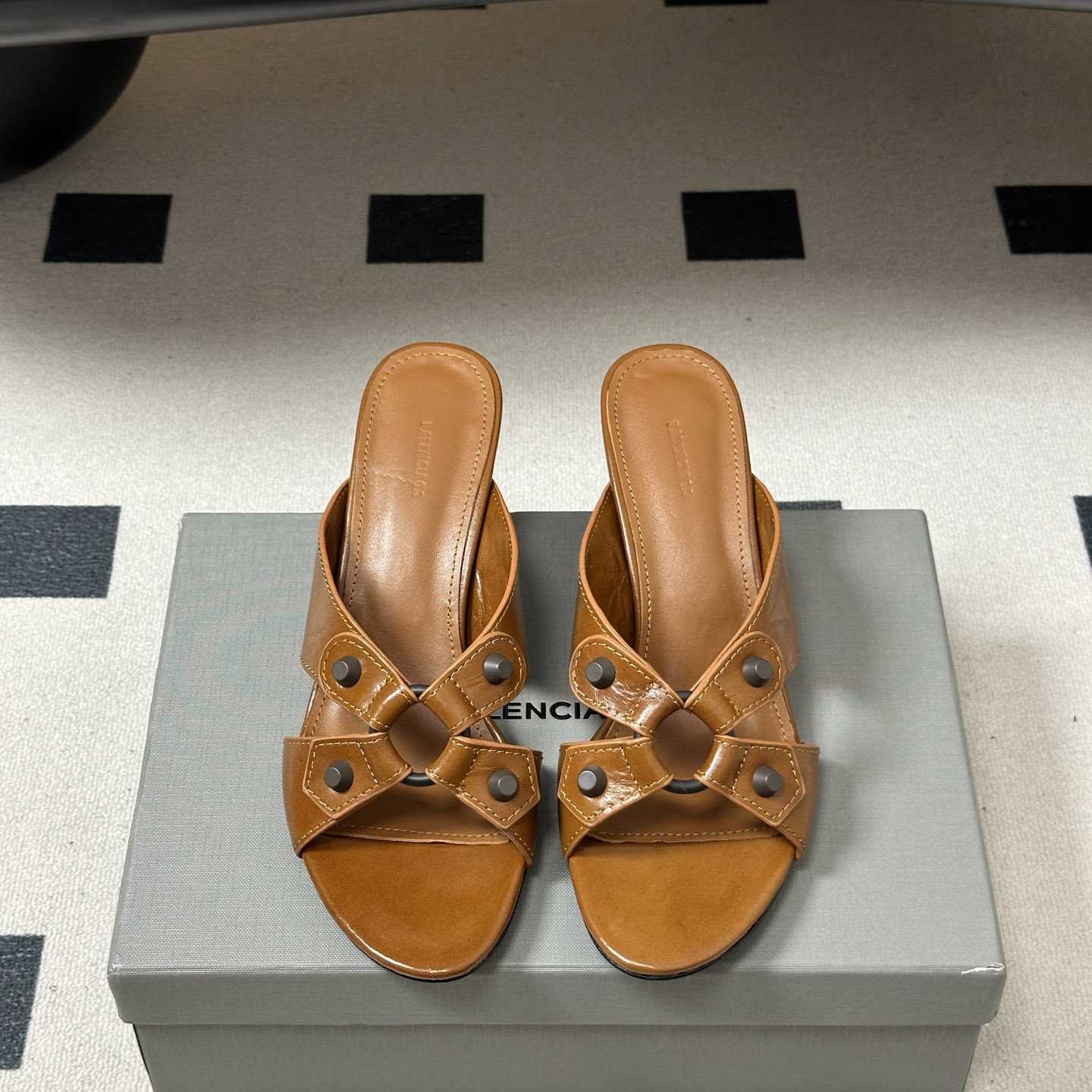 Balenciaga City Sandal  - FashionPlug