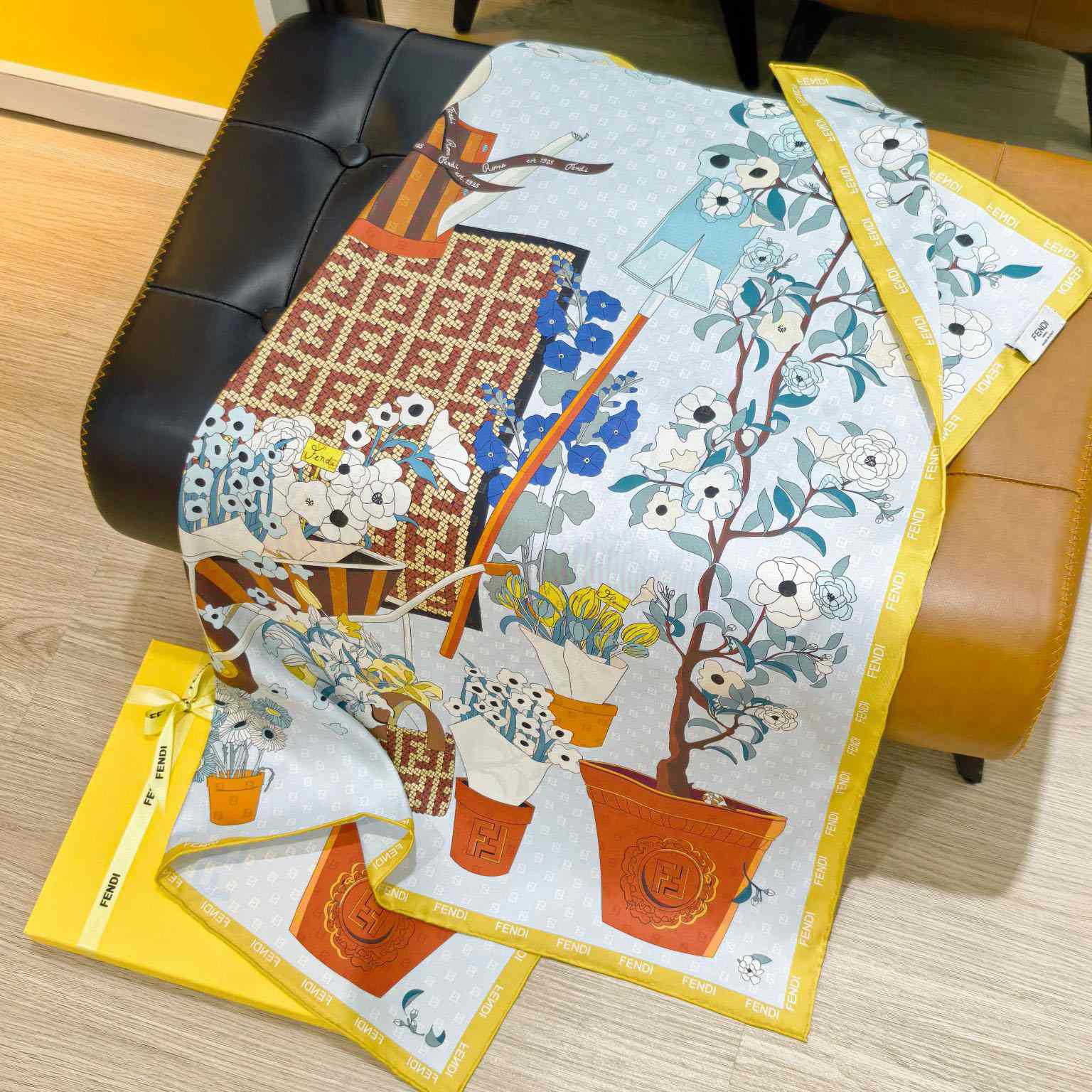 Fendi Gardening Foulard - FashionPlug