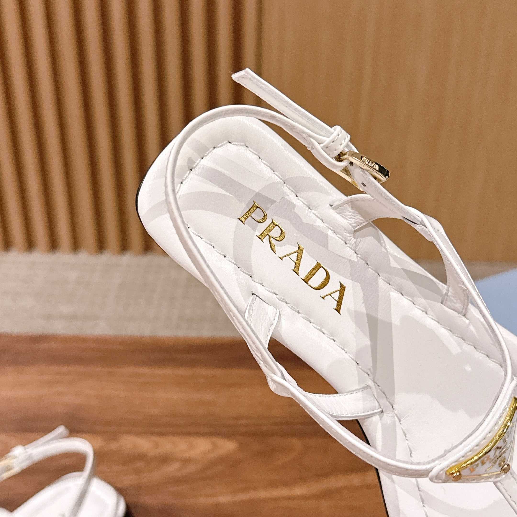 Prada Patent Leather Thong Sandals - FashionPlug