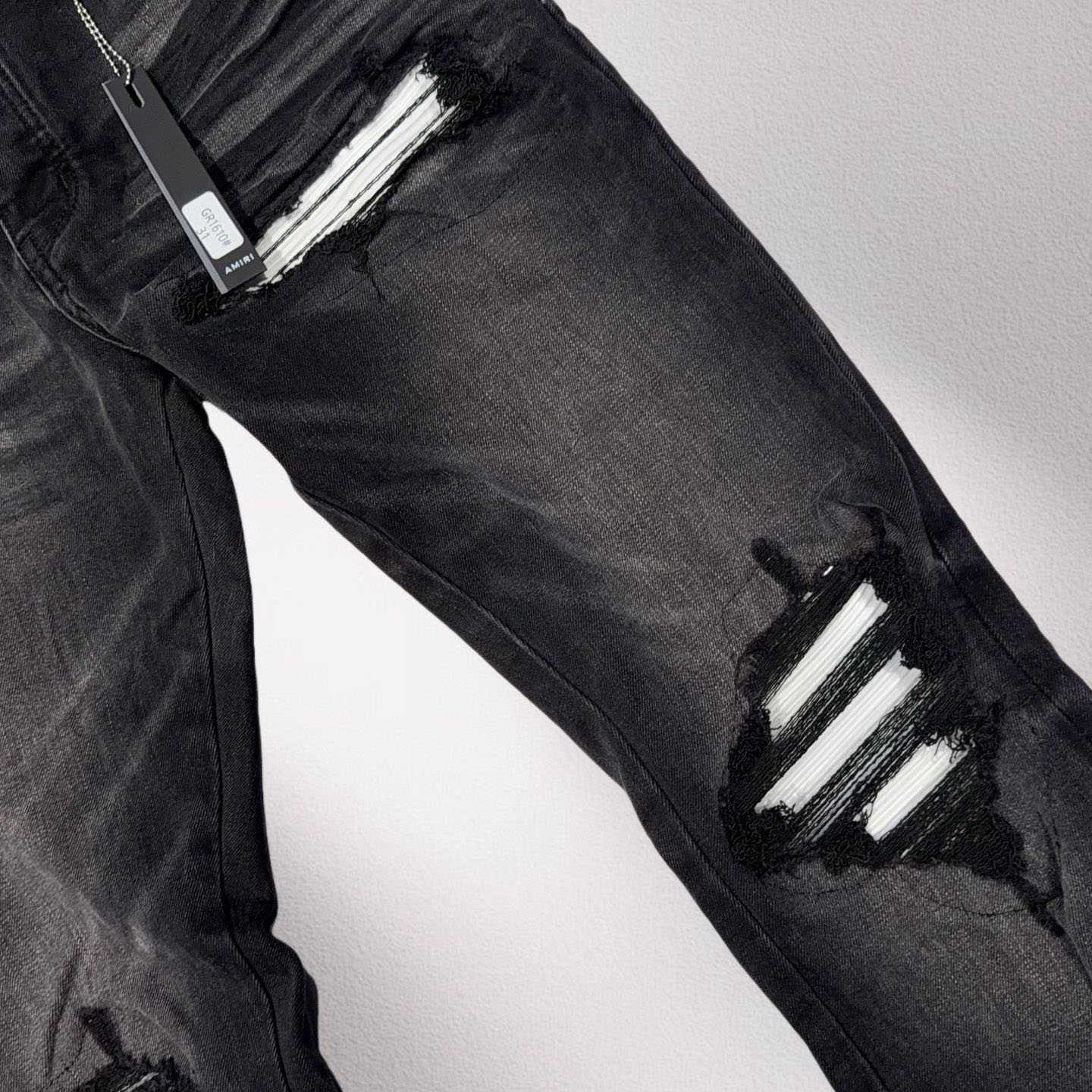 Amiri Jeans 20315 - FashionPlug