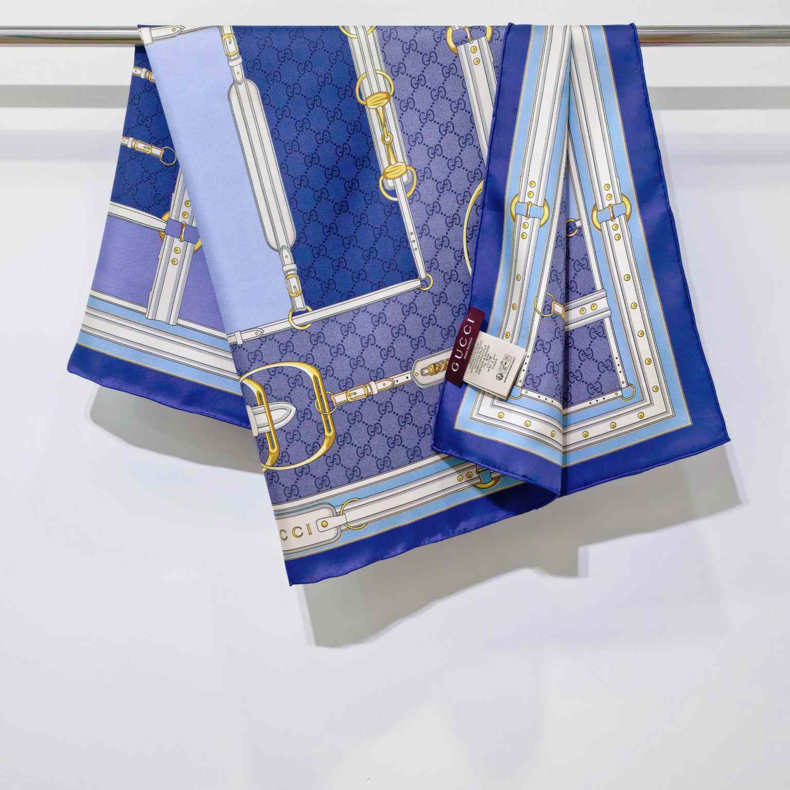Gucci Printed Silk Twill Carré - FashionPlug