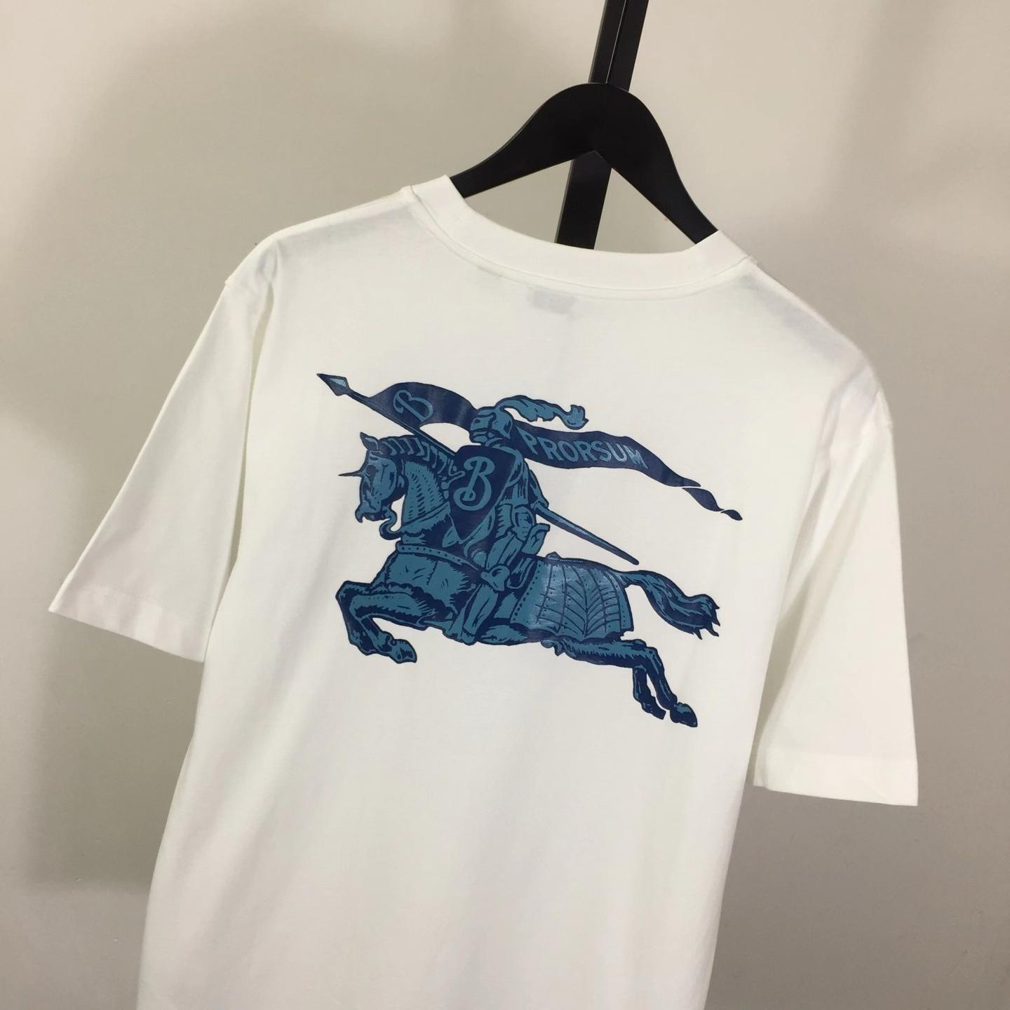 Burberry Heritage Logo Cotton T-shirt - FashionPlug