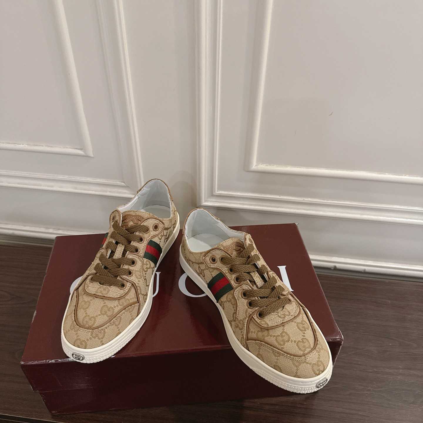Gucci Stretch Low-Top Sneaker - FashionPlug