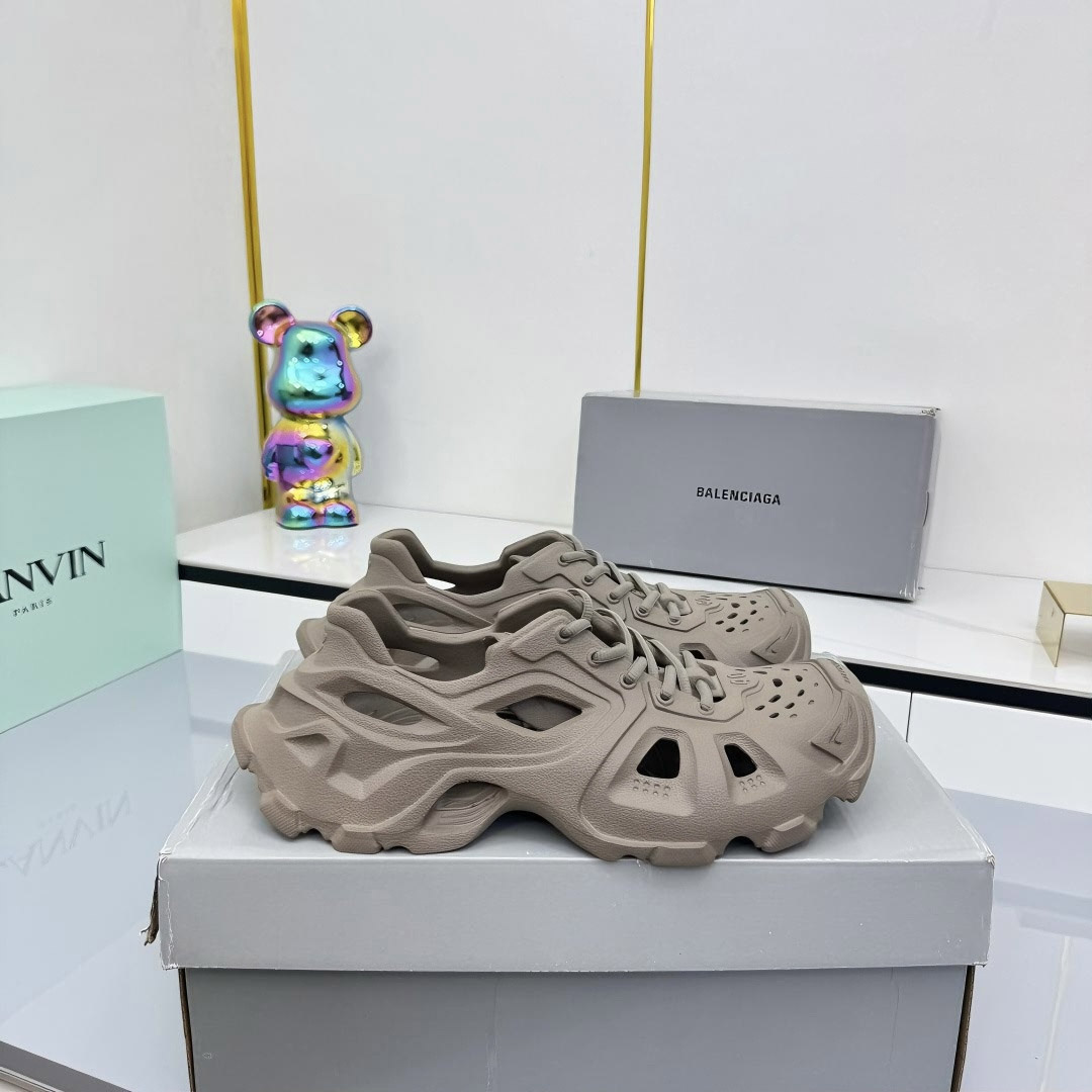 Balenciaga HD Lace-Up Sneakers - FashionPlug