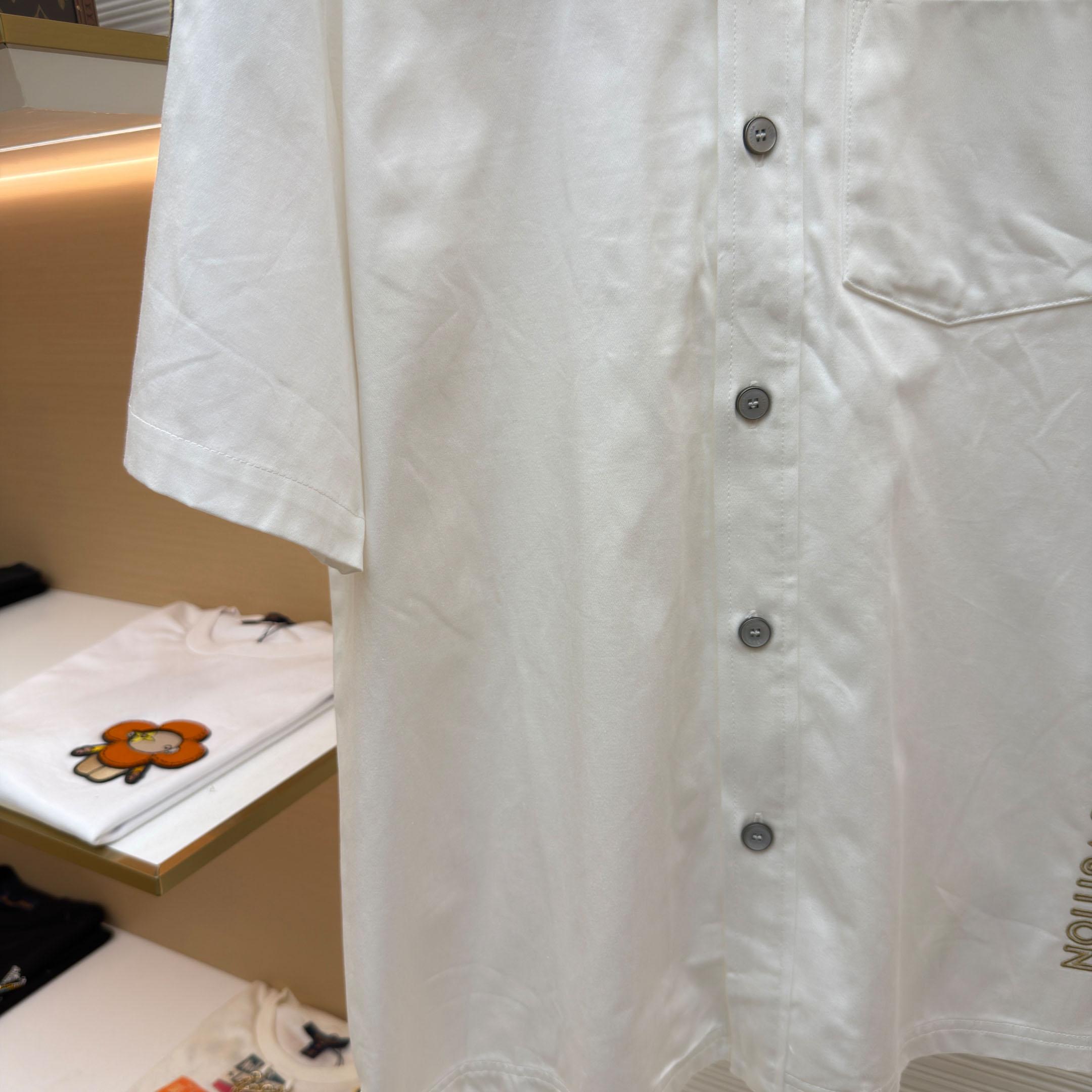 Louis Vuitton Bicolor Warm Up Short-Sleeved Shirt 1AJRET - FashionPlug