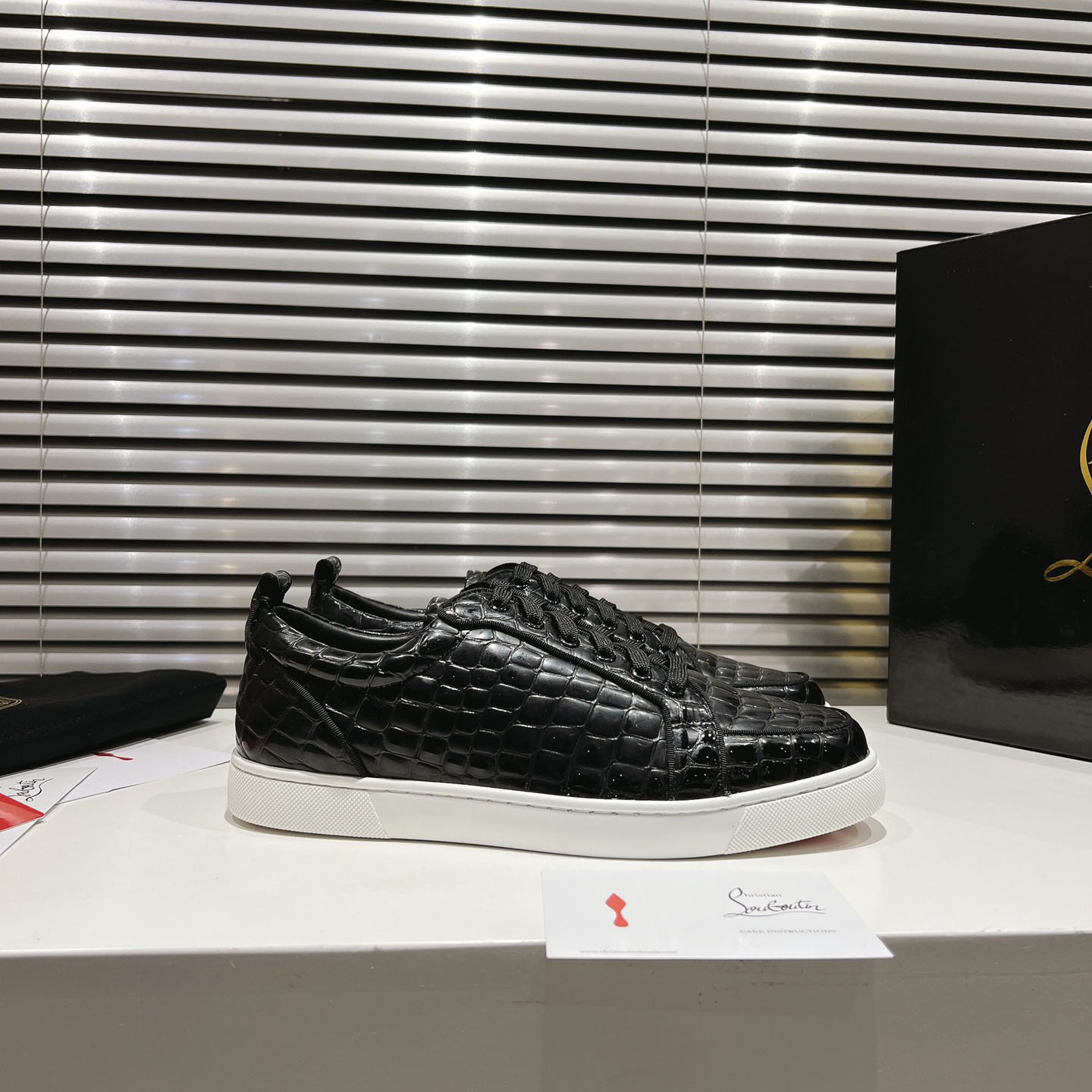 Christian Louboutin Rantulow Orlato Croc-Effect Low-Top Sneakers - FashionPlug