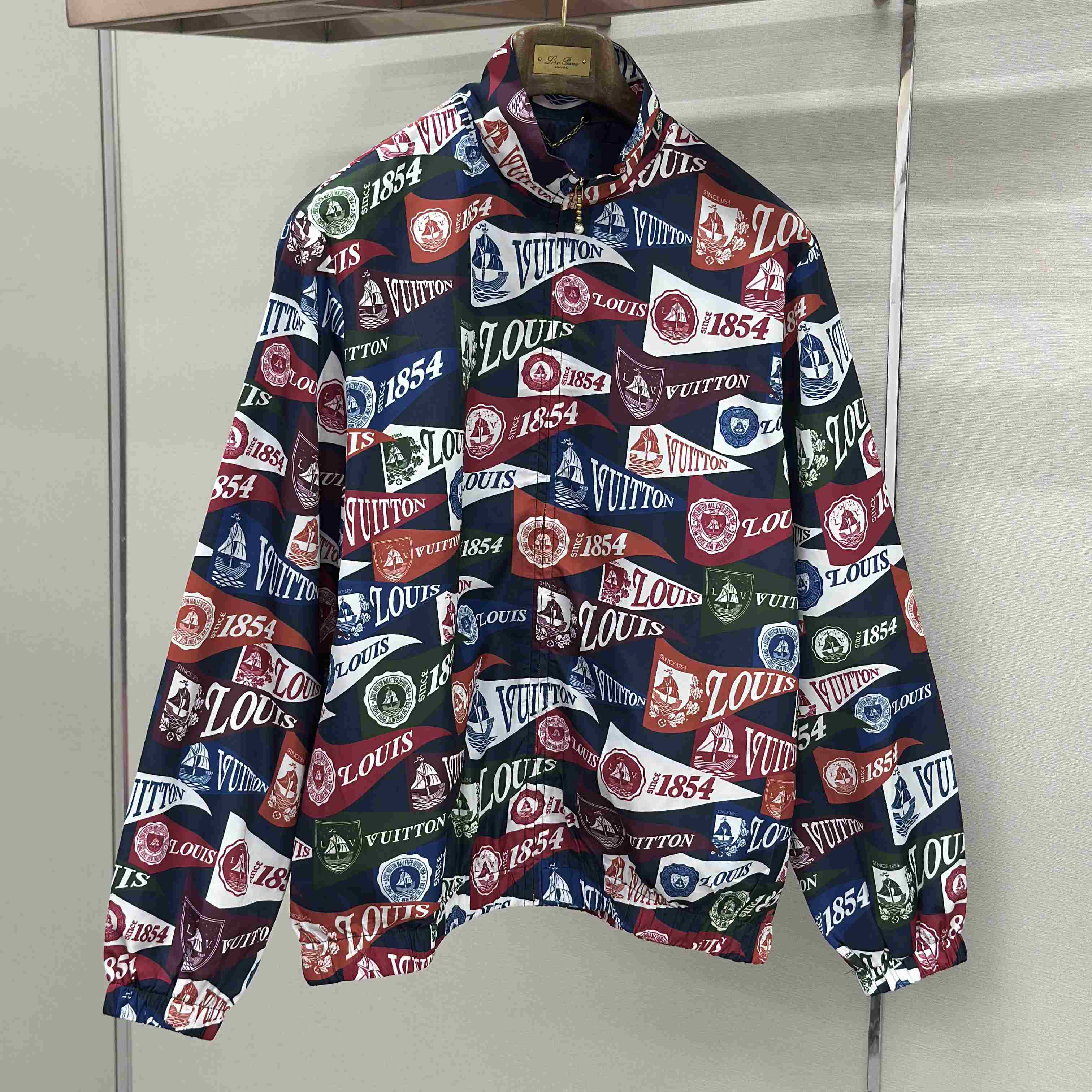Louis Vuitton Graphic Windbreaker 1AIJRA - FashionPlug