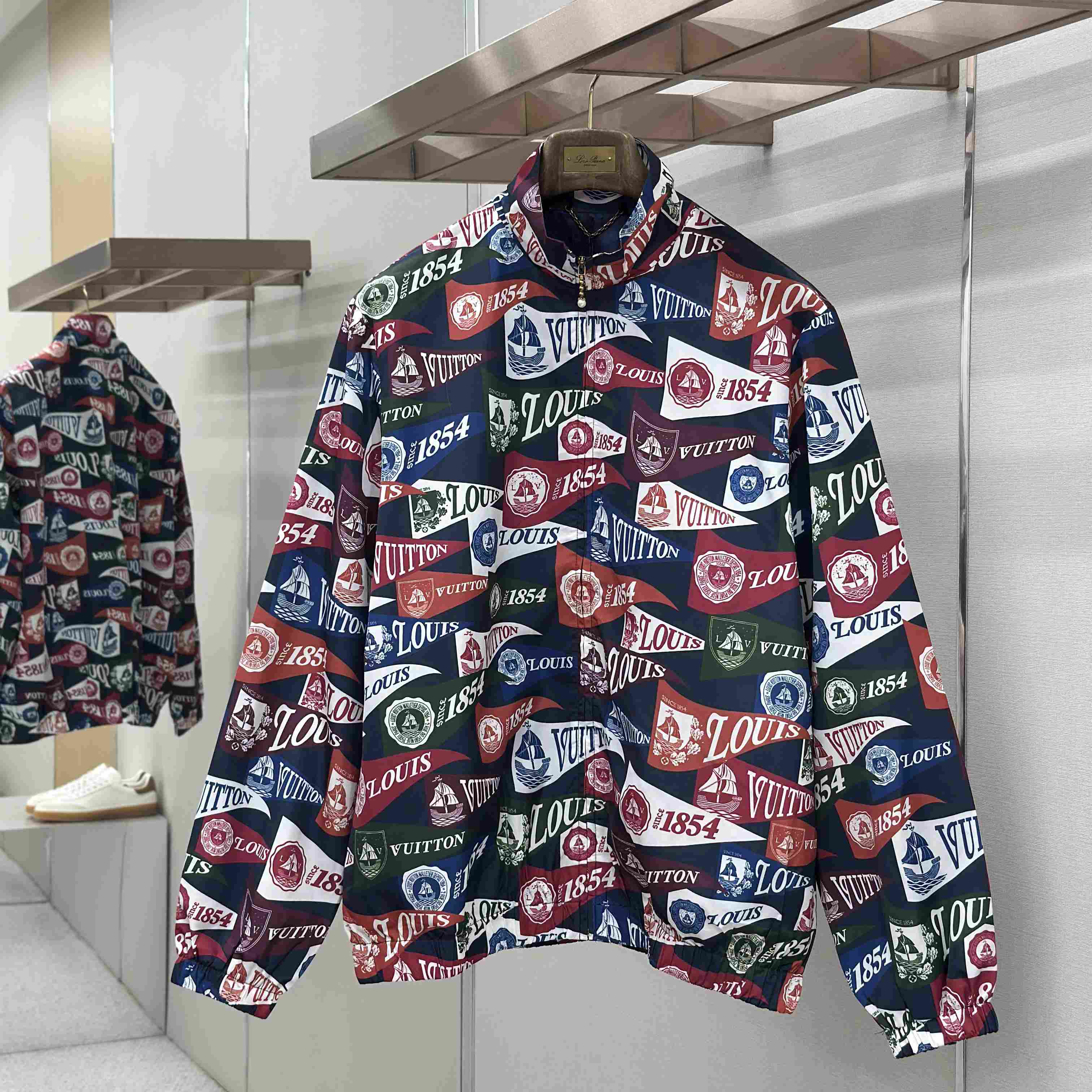 Louis Vuitton Graphic Windbreaker 1AIJRA - FashionPlug