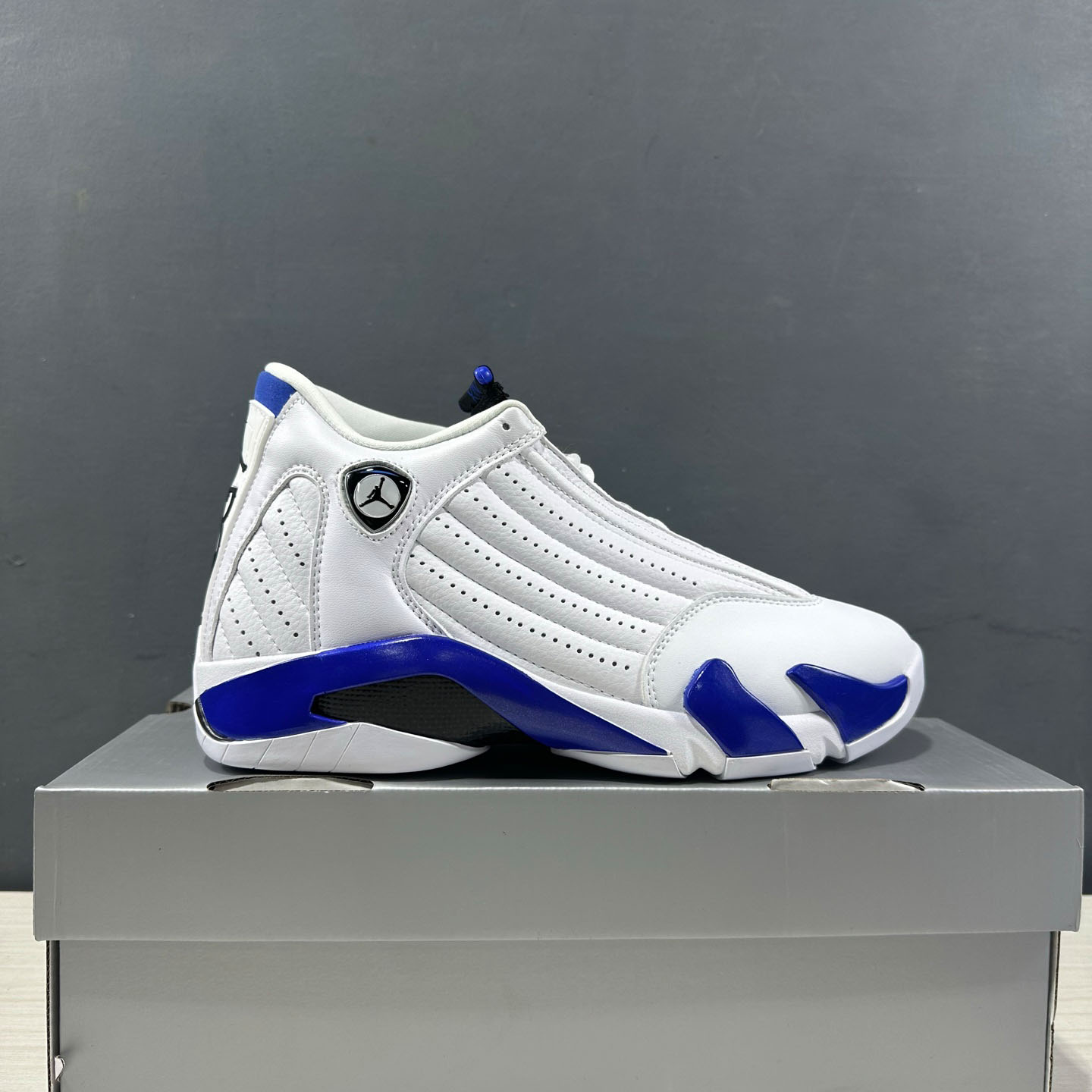 Jordan Air Jordan 14 retro hyper royal Sneakers       487471-104  - FashionPlug
