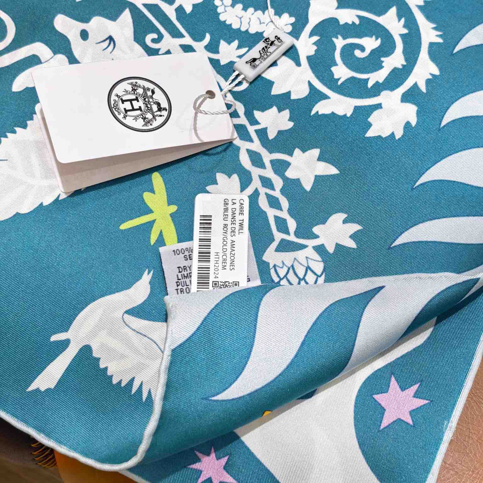 Hermes Sous le Charme D'Orphee Detail Scarf  - FashionPlug