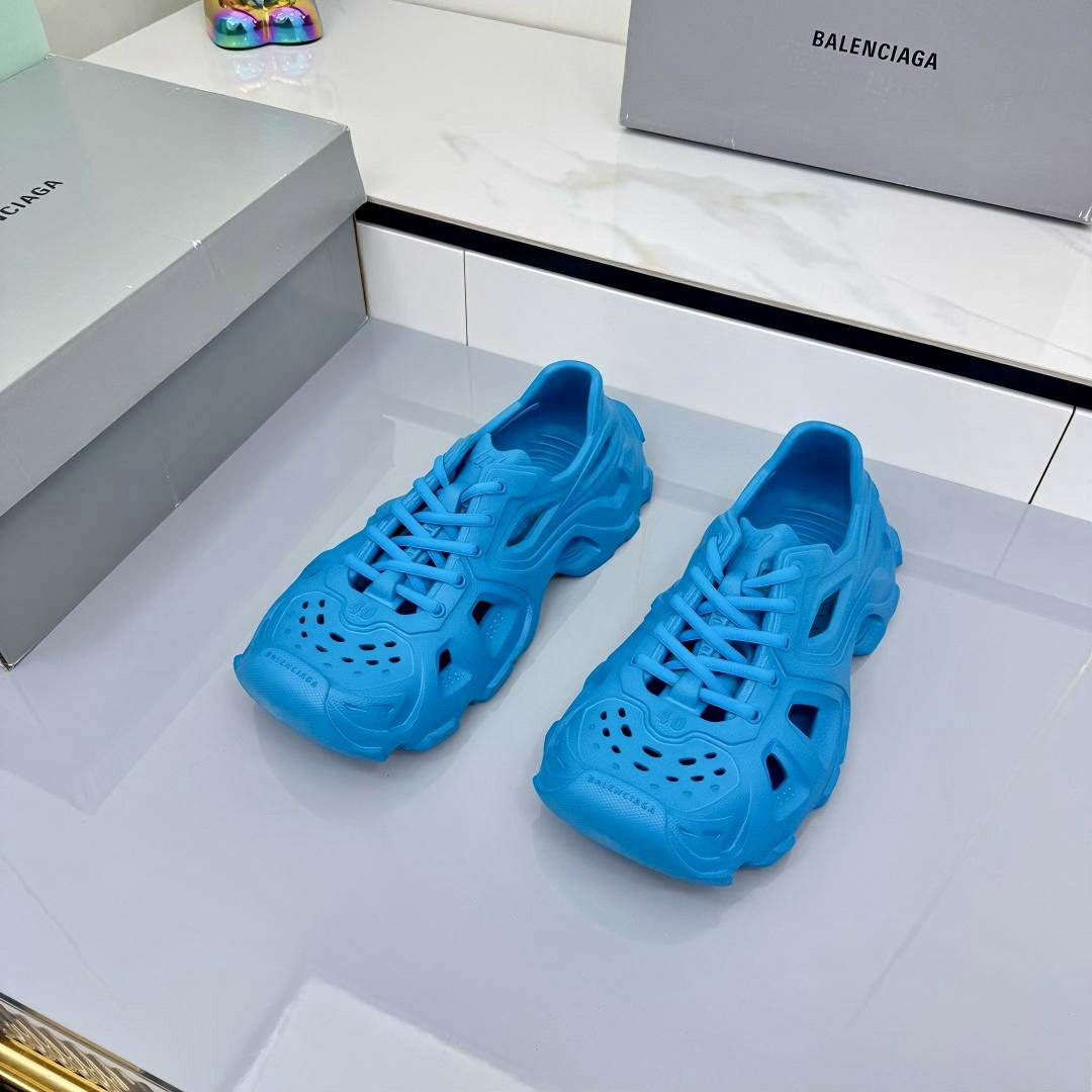 Balenciaga HD Lace-Up Sneakers - FashionPlug