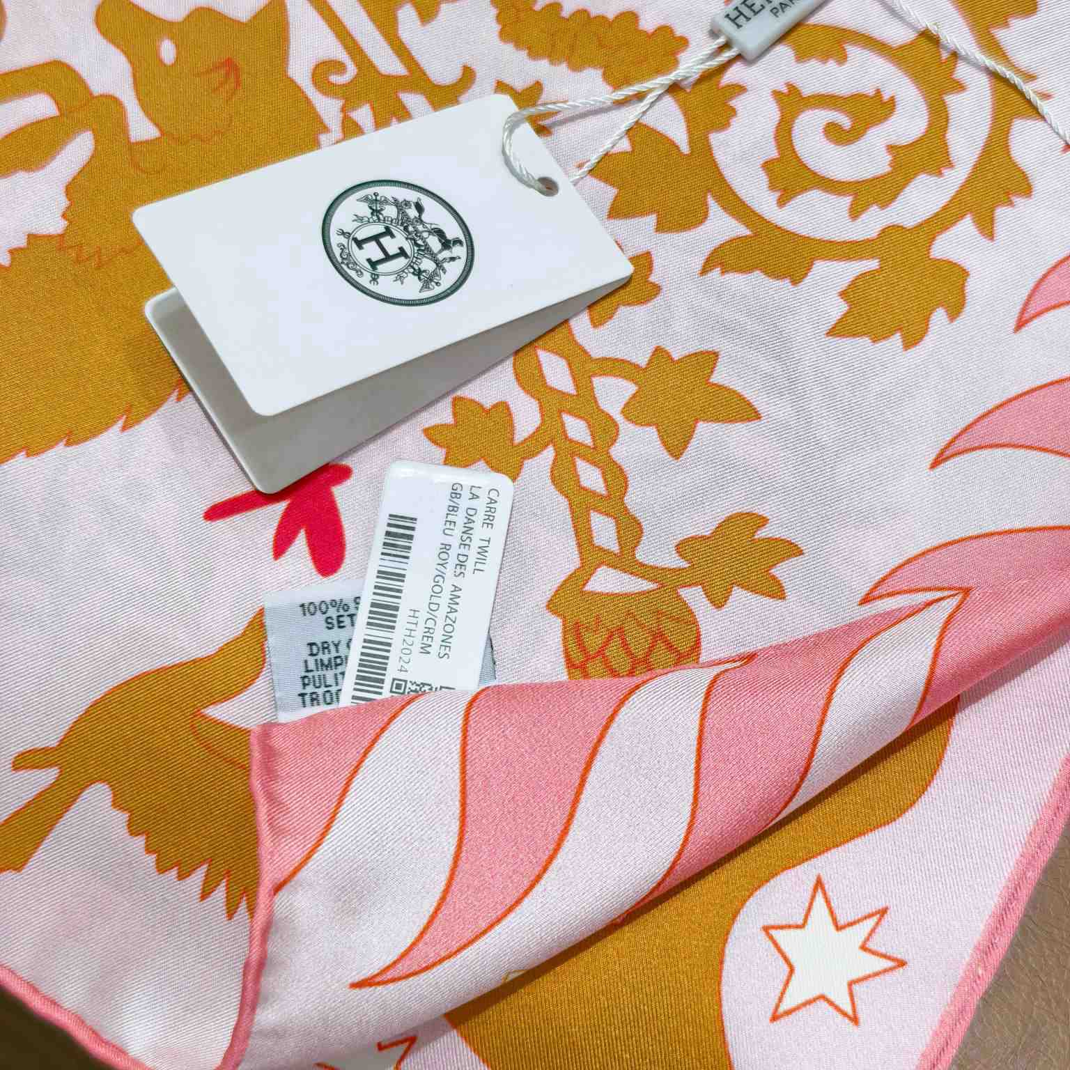 Hermes Sous le Charme D'Orphee Detail Scarf  - FashionPlug