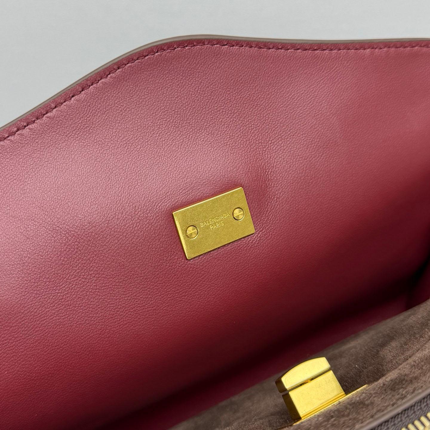 Balenciaga  Le 7 Shoulder Bag Medium In Moka - FashionPlug