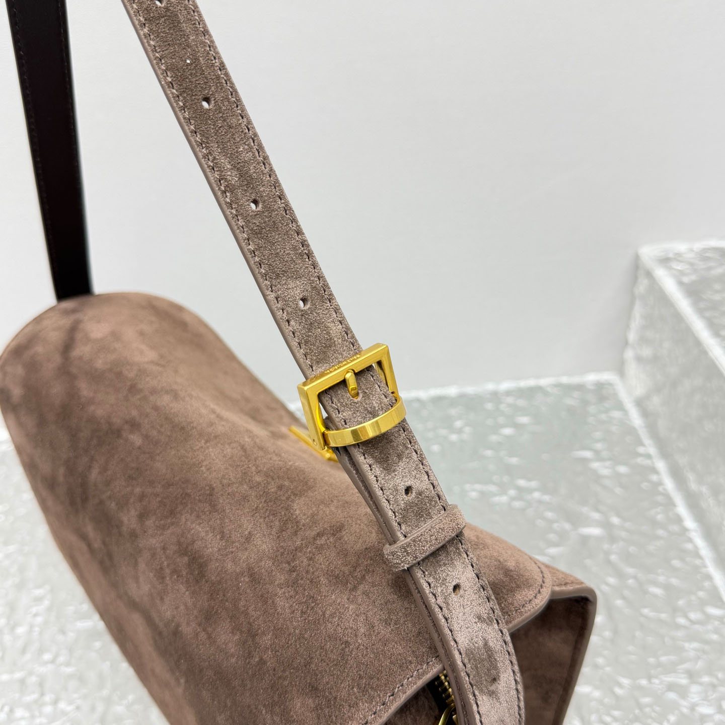 Balenciaga  Le 7 Shoulder Bag Medium In Moka - FashionPlug