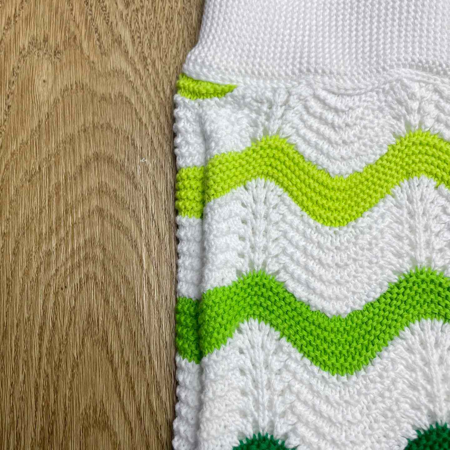 Casablanca Wave Knit Short 'Gradient Wave' D0201 - FashionPlug