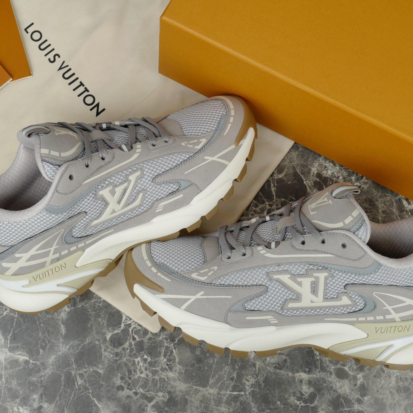 Louis Vuitton LV Tatic Runner Sneaker 1AKC3L - FashionPlug