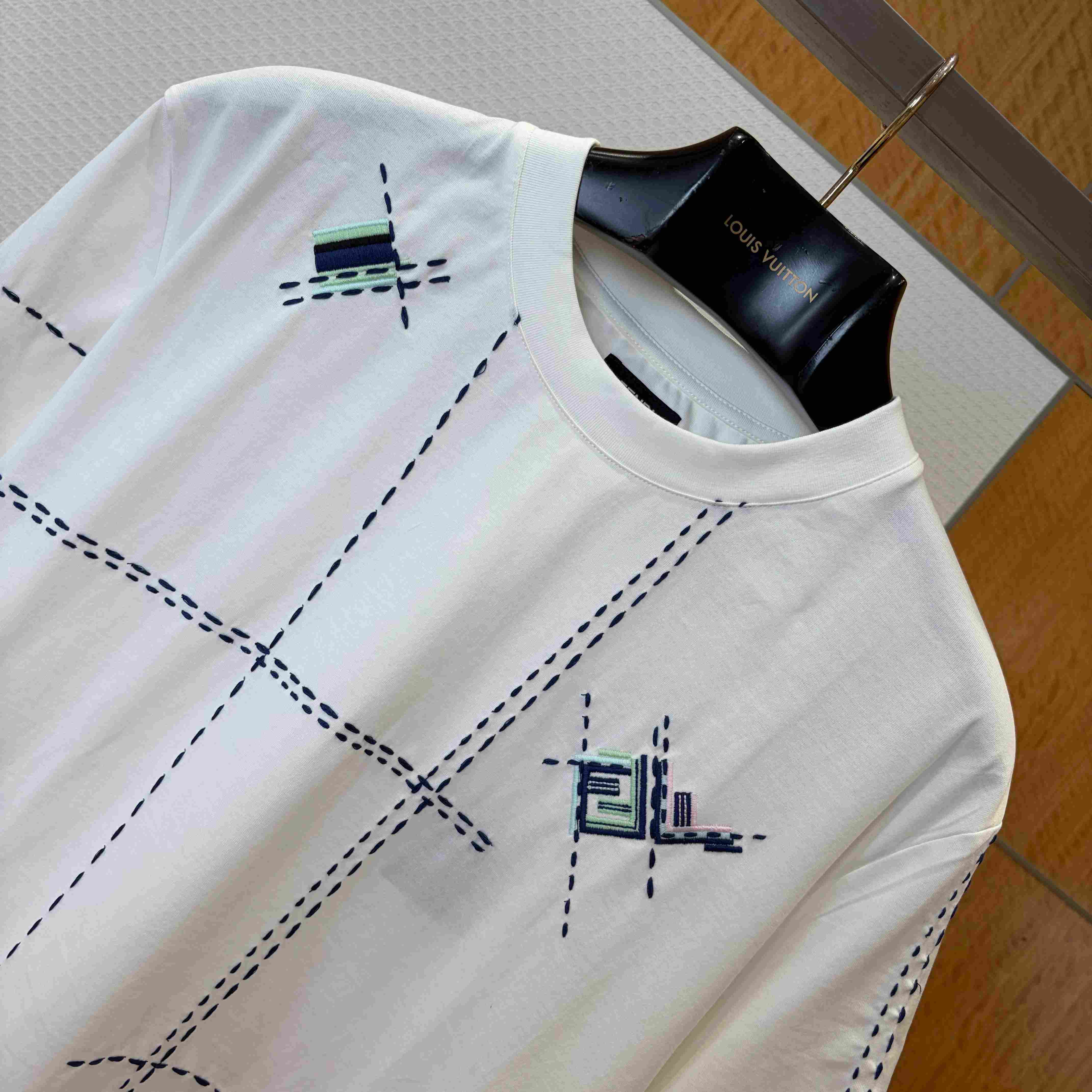 Fendi White Cotton T-shirt - FashionPlug