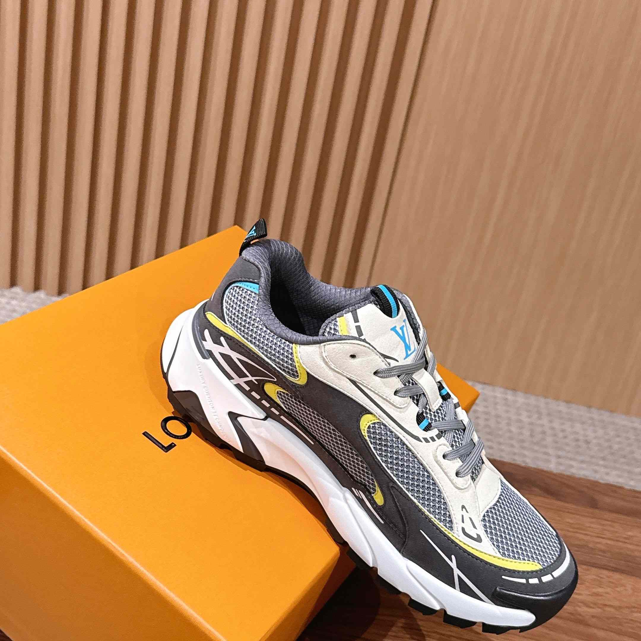 Louis Vuitton LV Tatic Runner Sneaker 1AKC43 - FashionPlug