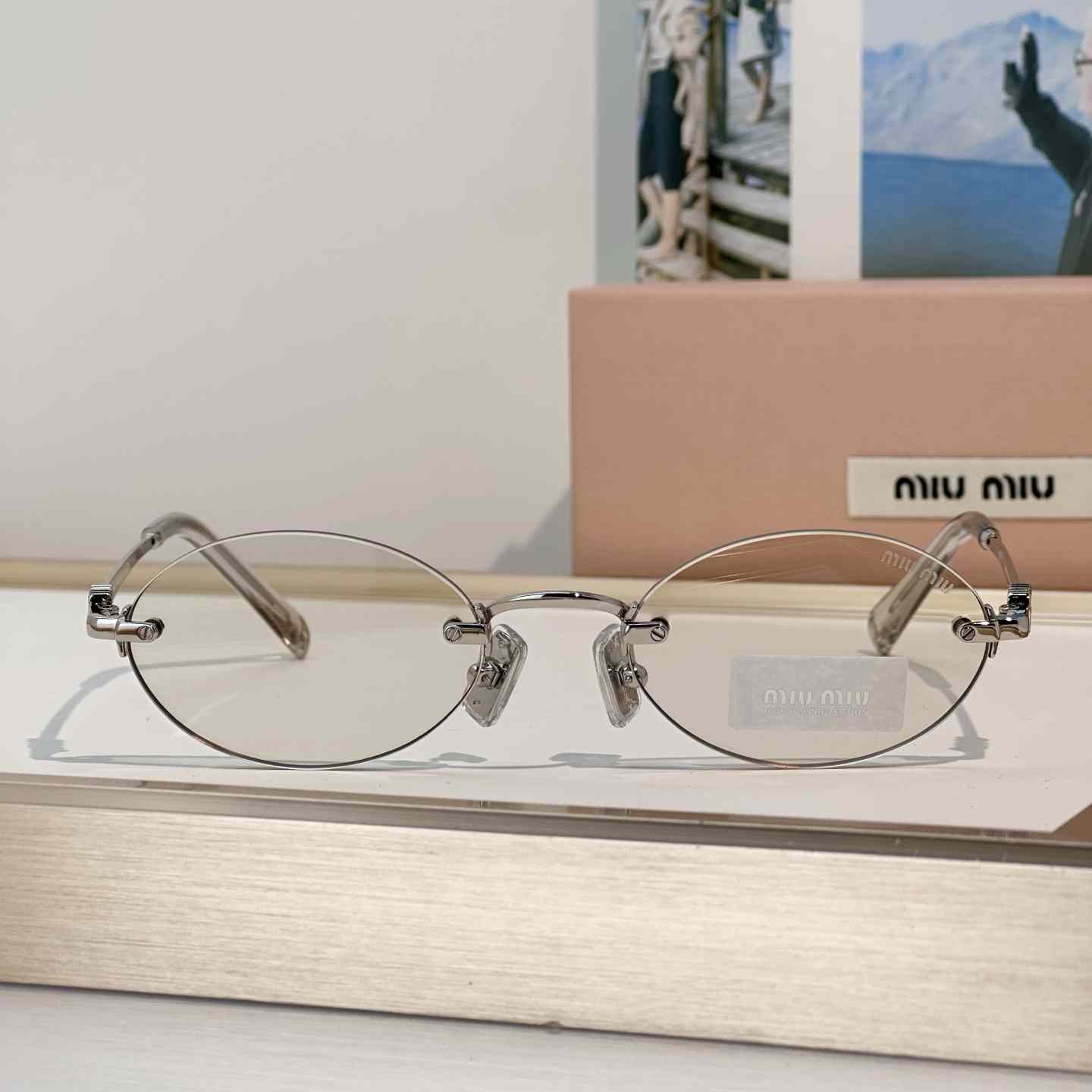Miu Miu SMUA54S Sunglasses - FashionPlug