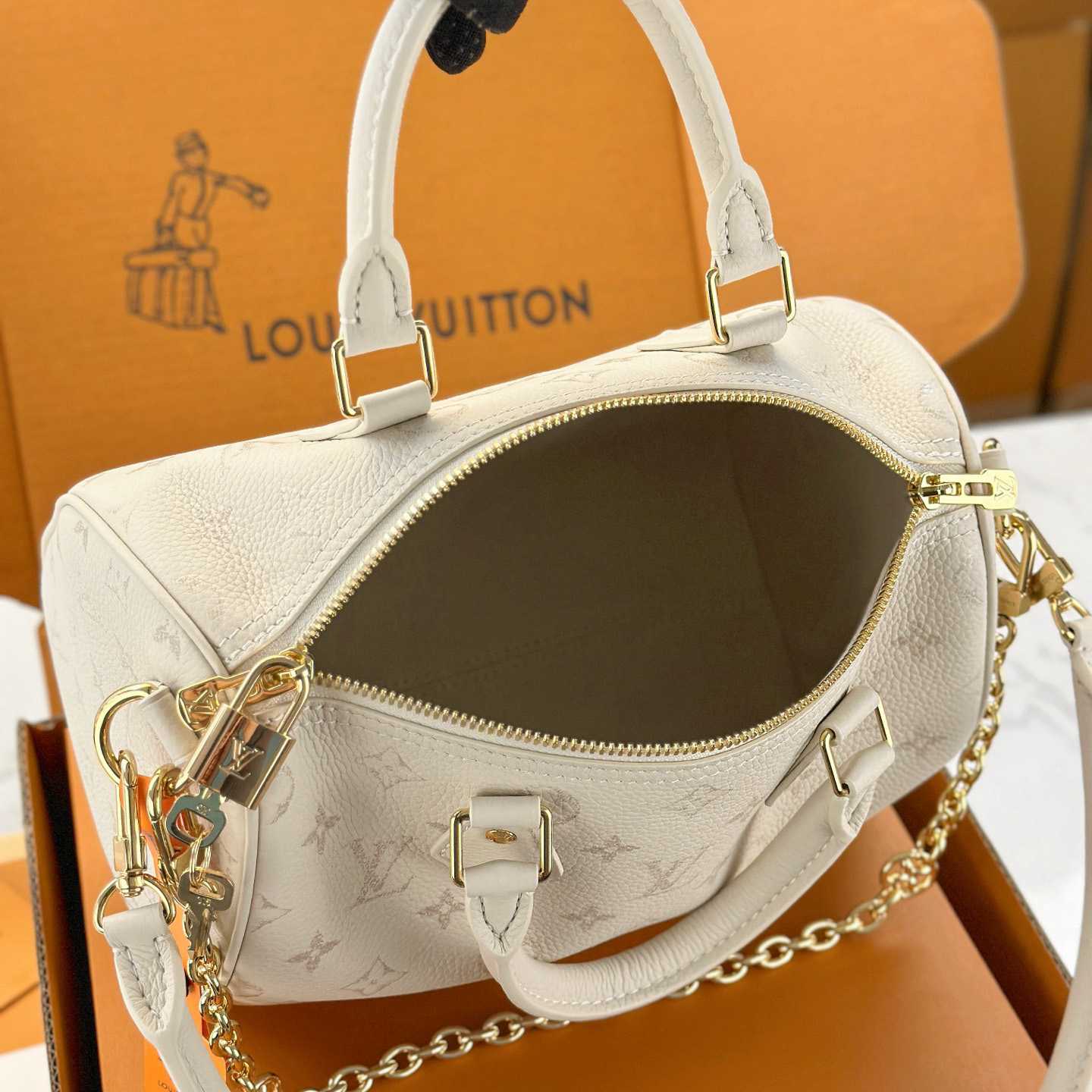 Louis Vuitton Speedy Bandoulière 25 M26690 - FashionPlug