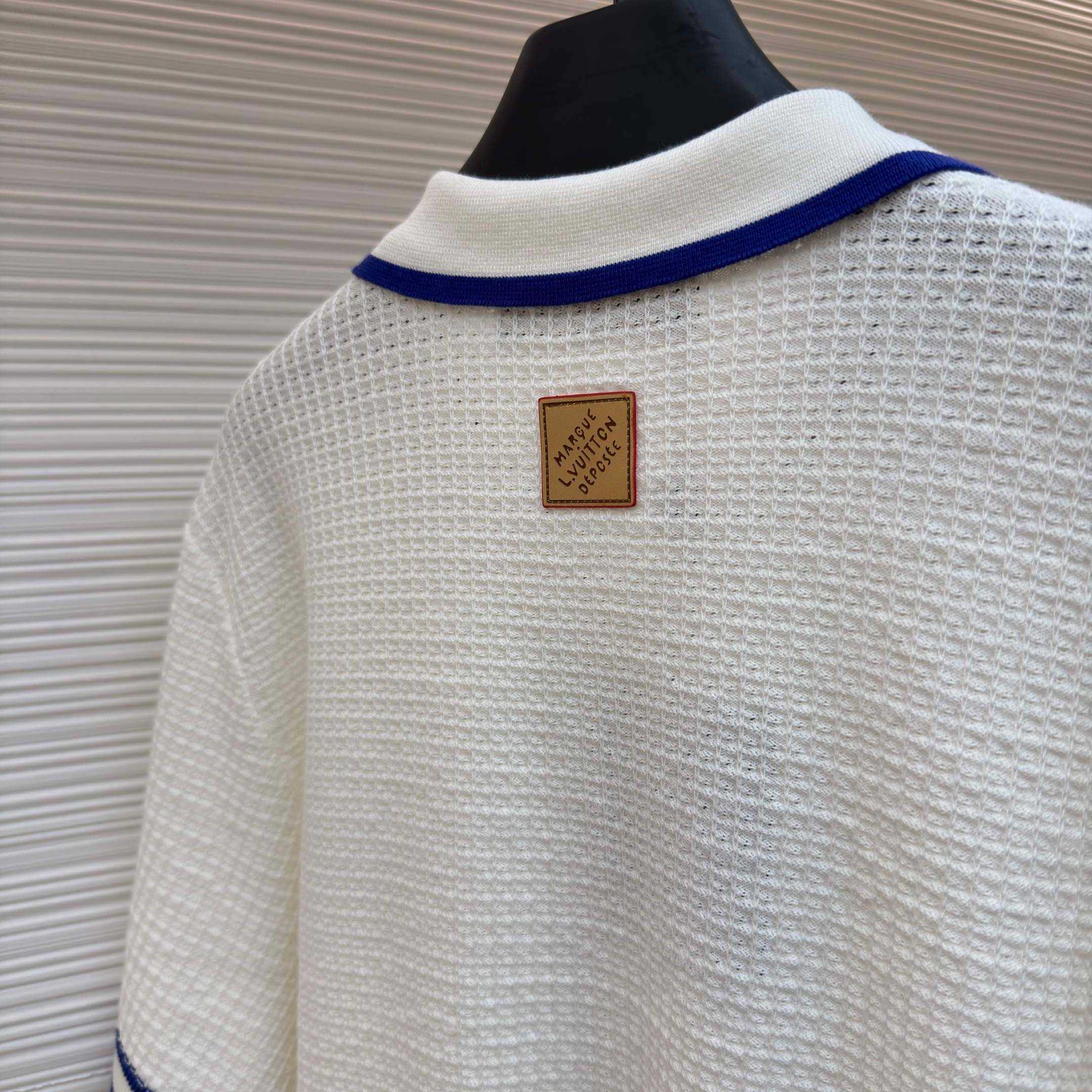 Louis Vuitton Waffle Signature Short-Sleeved Shirt   1AK6WW - FashionPlug