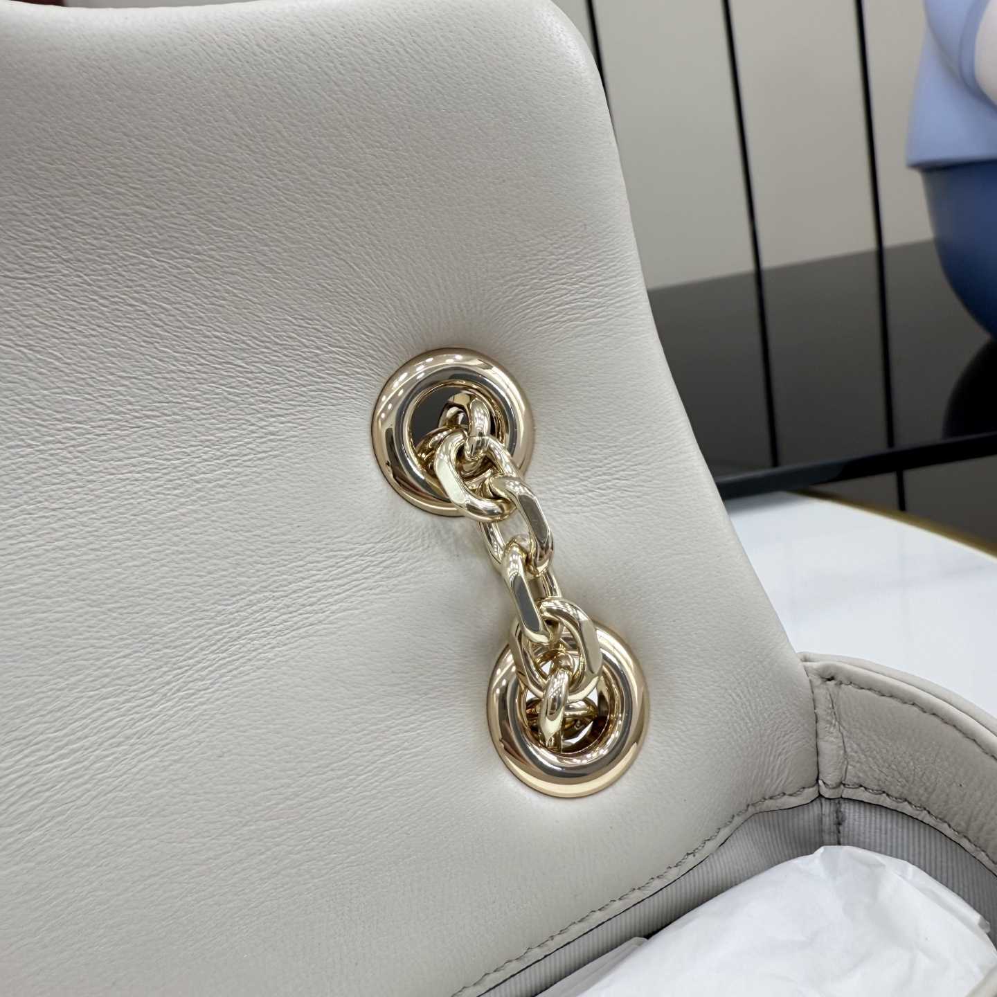 Gucci GG Marmont Small Shoulder Bag - FashionPlug