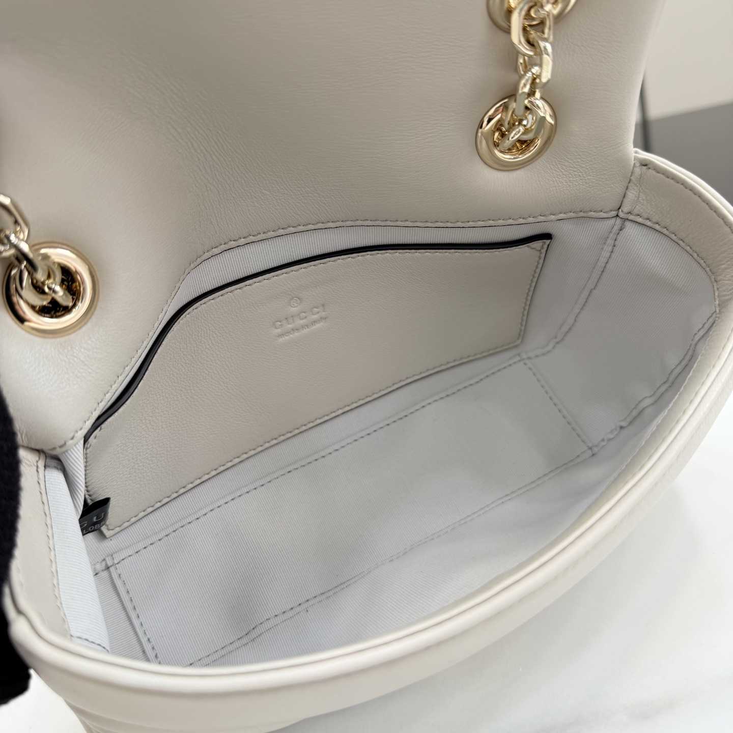 Gucci GG Marmont Small Shoulder Bag - FashionPlug