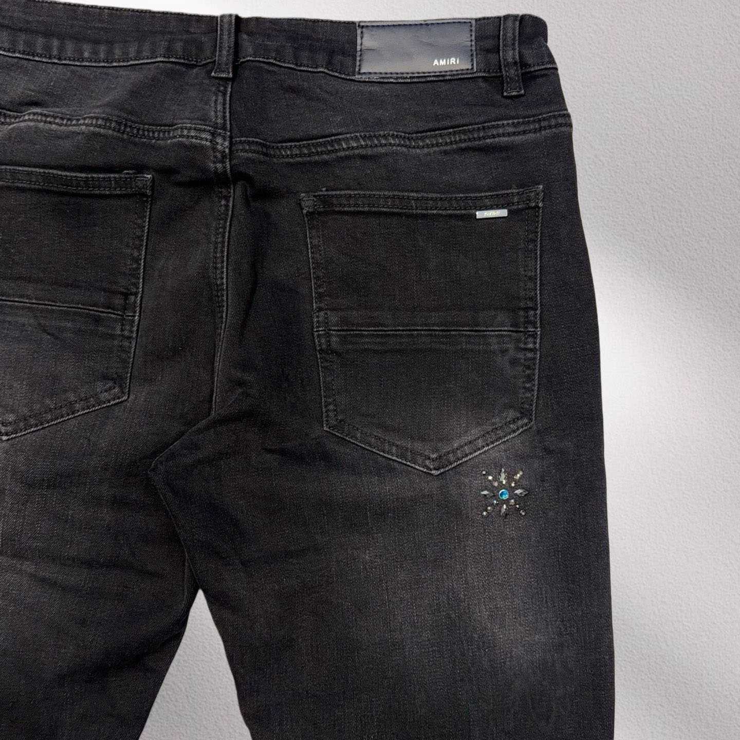 Amiri Jeans 20315 - FashionPlug