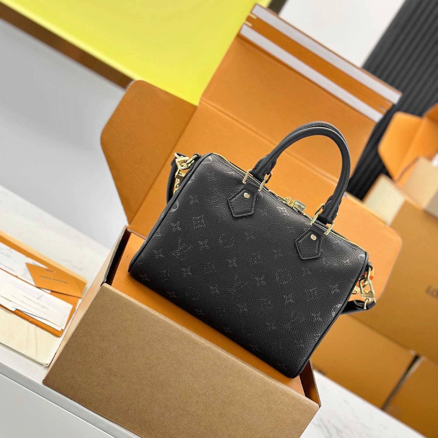 Louis Vuitton Speedy Bandoulière 25 M26486 - FashionPlug