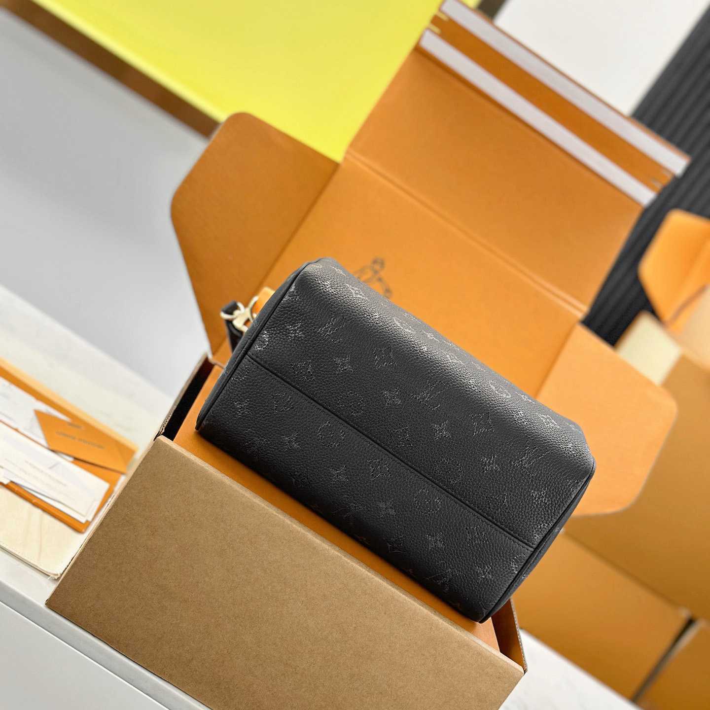 Louis Vuitton Speedy Bandoulière 25 M26486 - FashionPlug