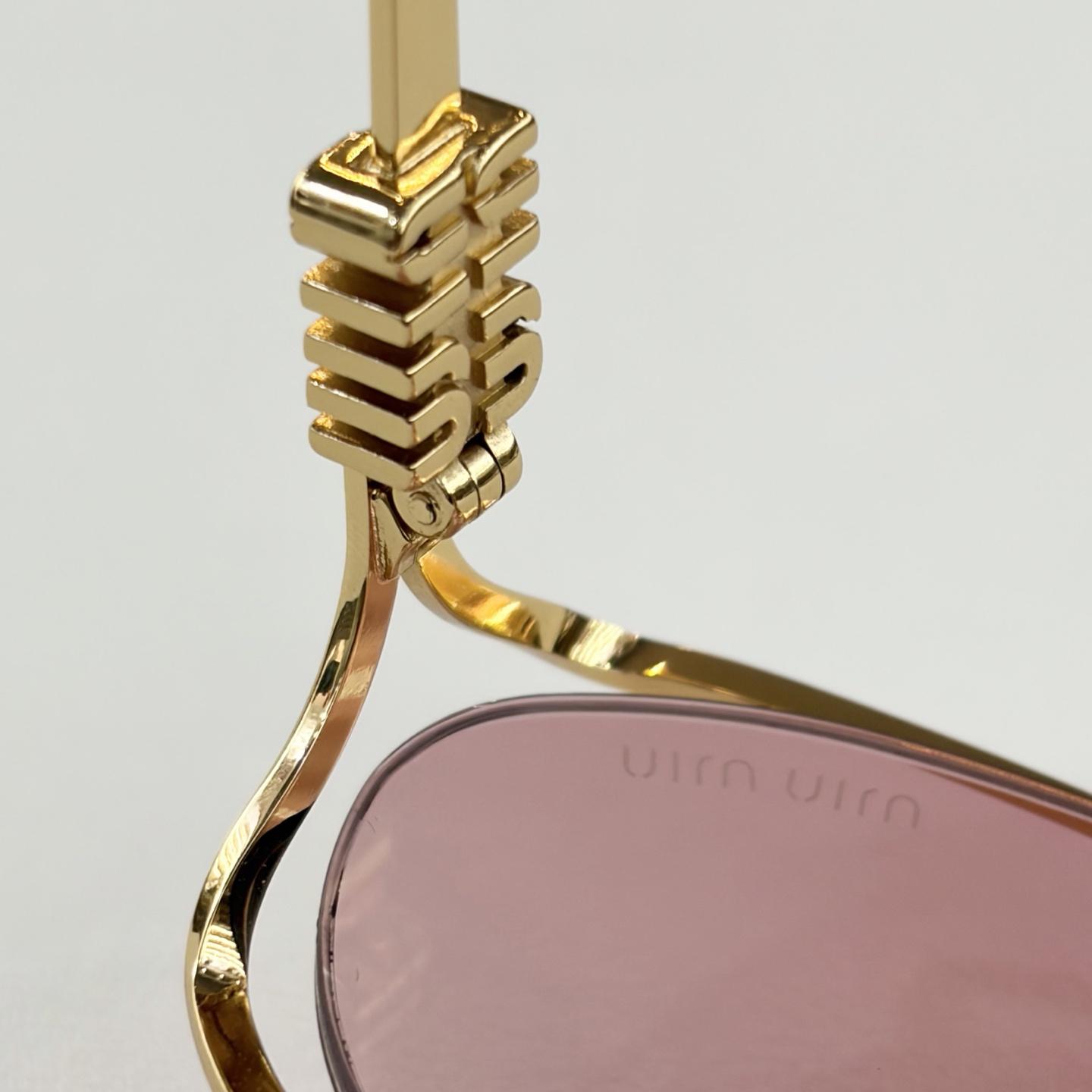Miu Miu SMU58YSunglasses - FashionPlug