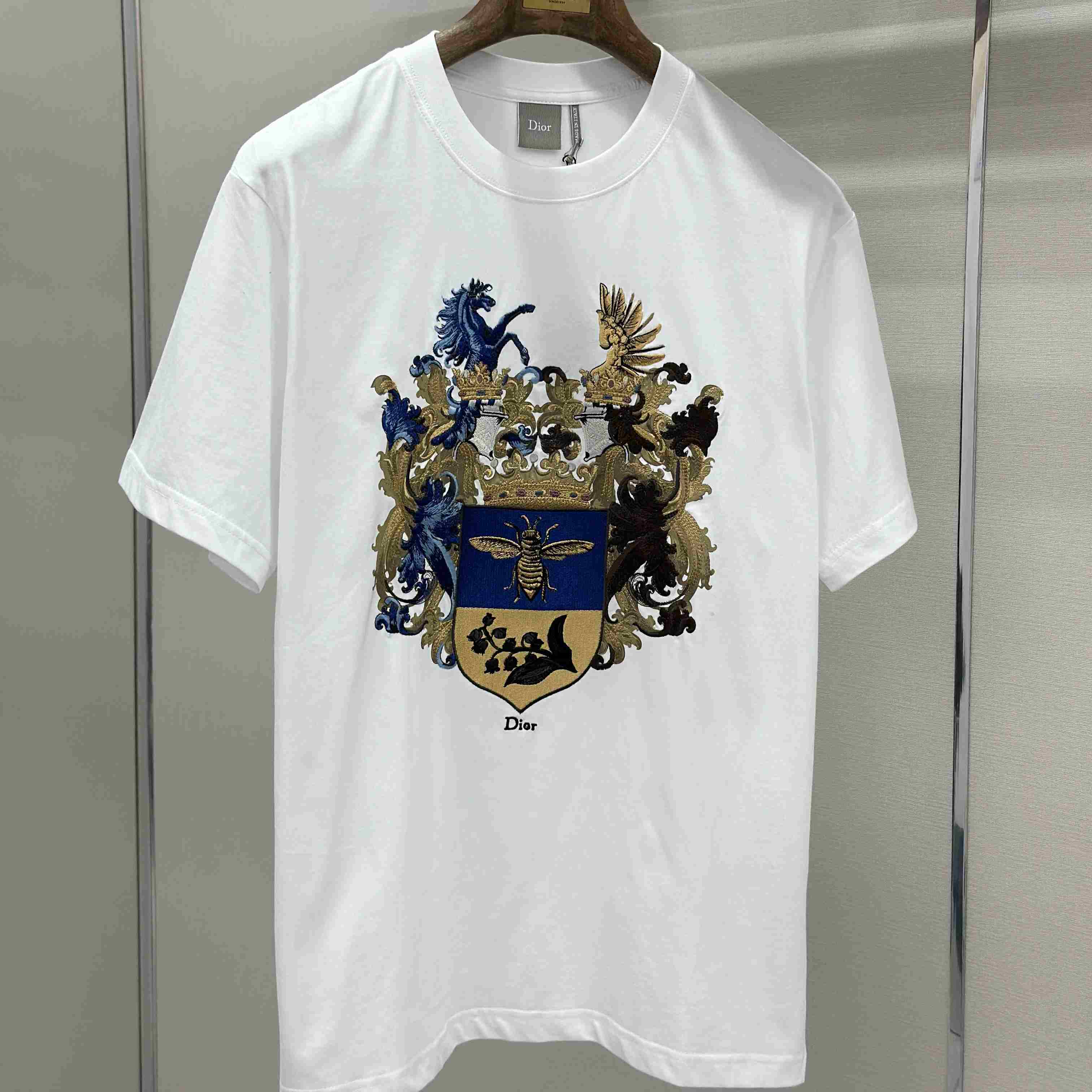 Dior T-Shirt With Dior Blason Print, Relaxed Fit - FashionPlug