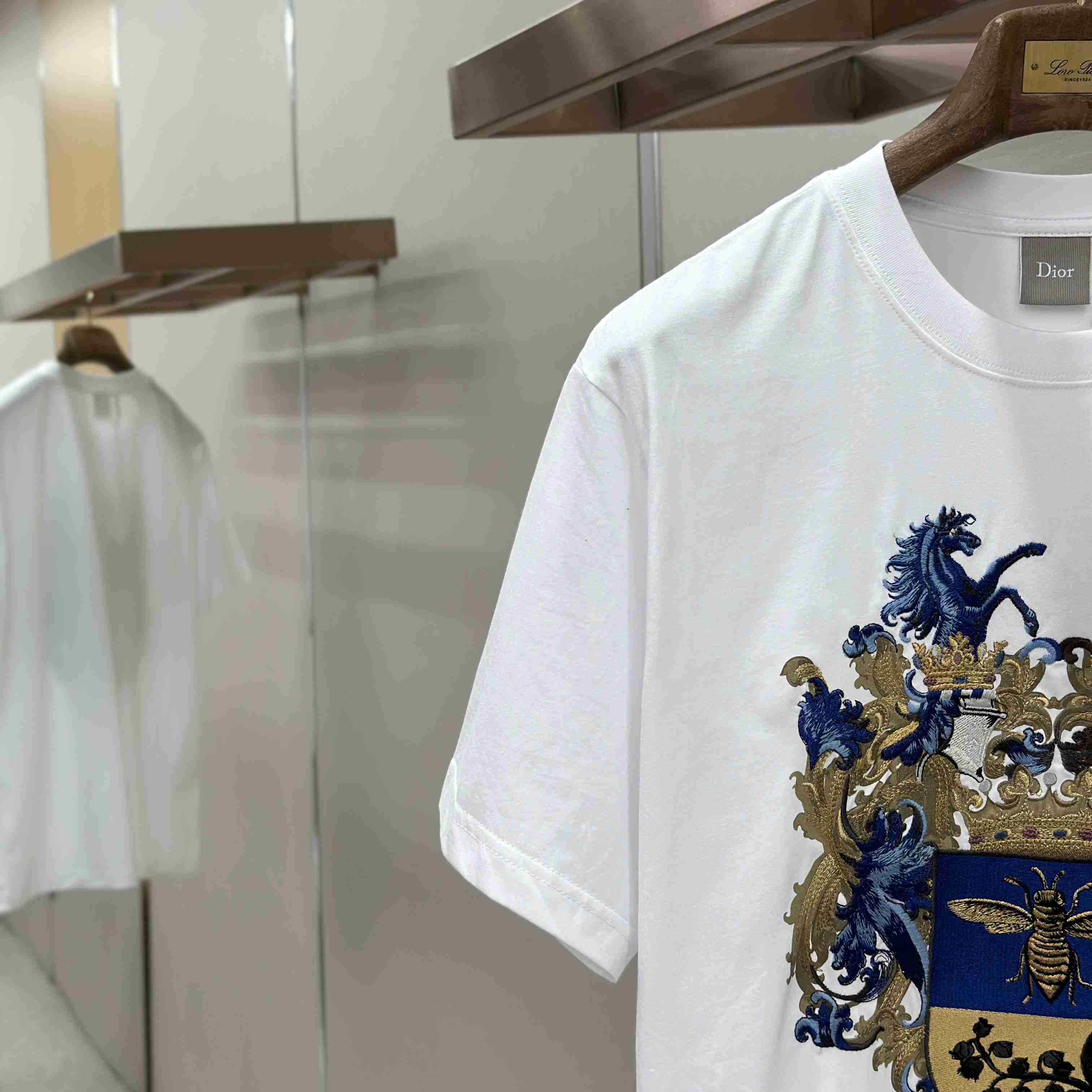 Dior T-Shirt With Dior Blason Print, Relaxed Fit - FashionPlug