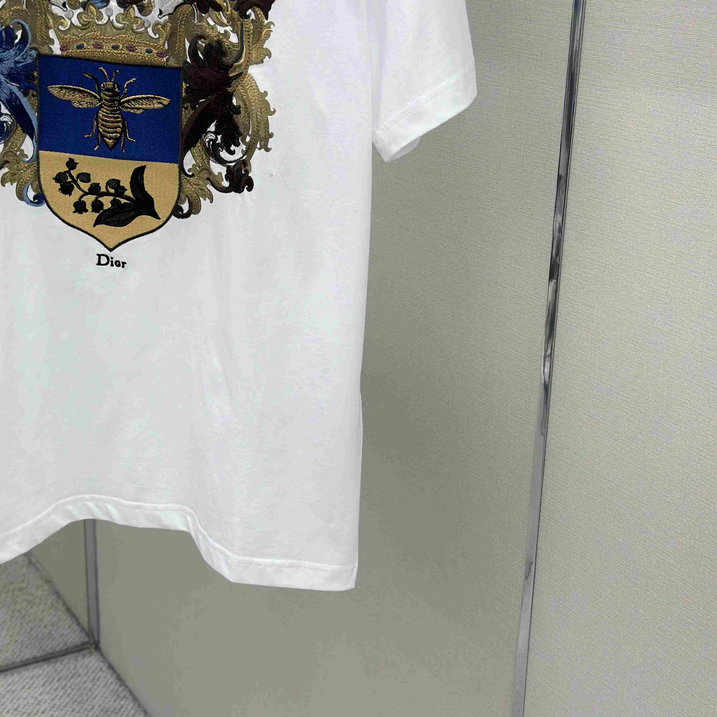Dior T-Shirt With Dior Blason Print, Relaxed Fit - FashionPlug