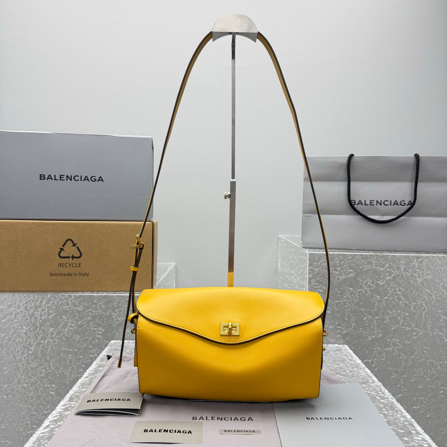 Balenciaga  Le 7 Shoulder Bag Medium In Curry - FashionPlug