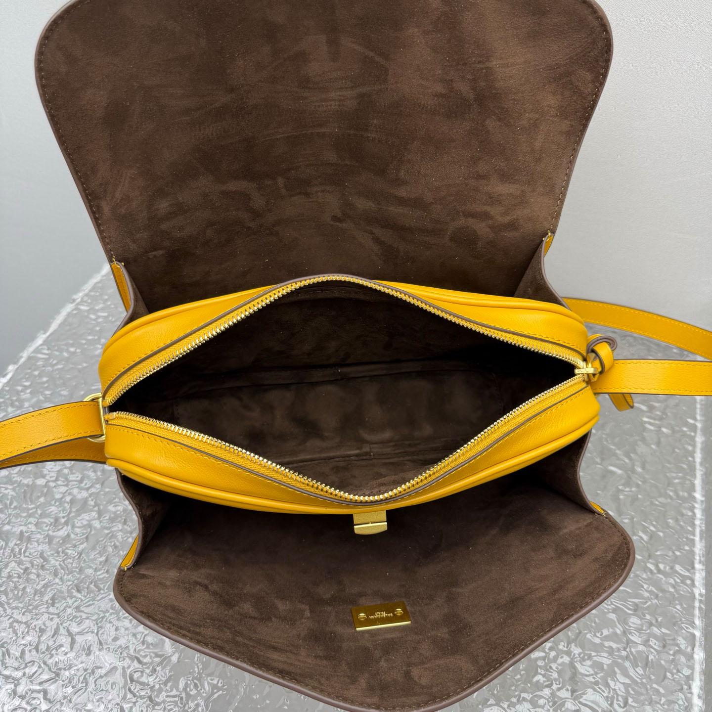 Balenciaga  Le 7 Shoulder Bag Medium In Curry - FashionPlug