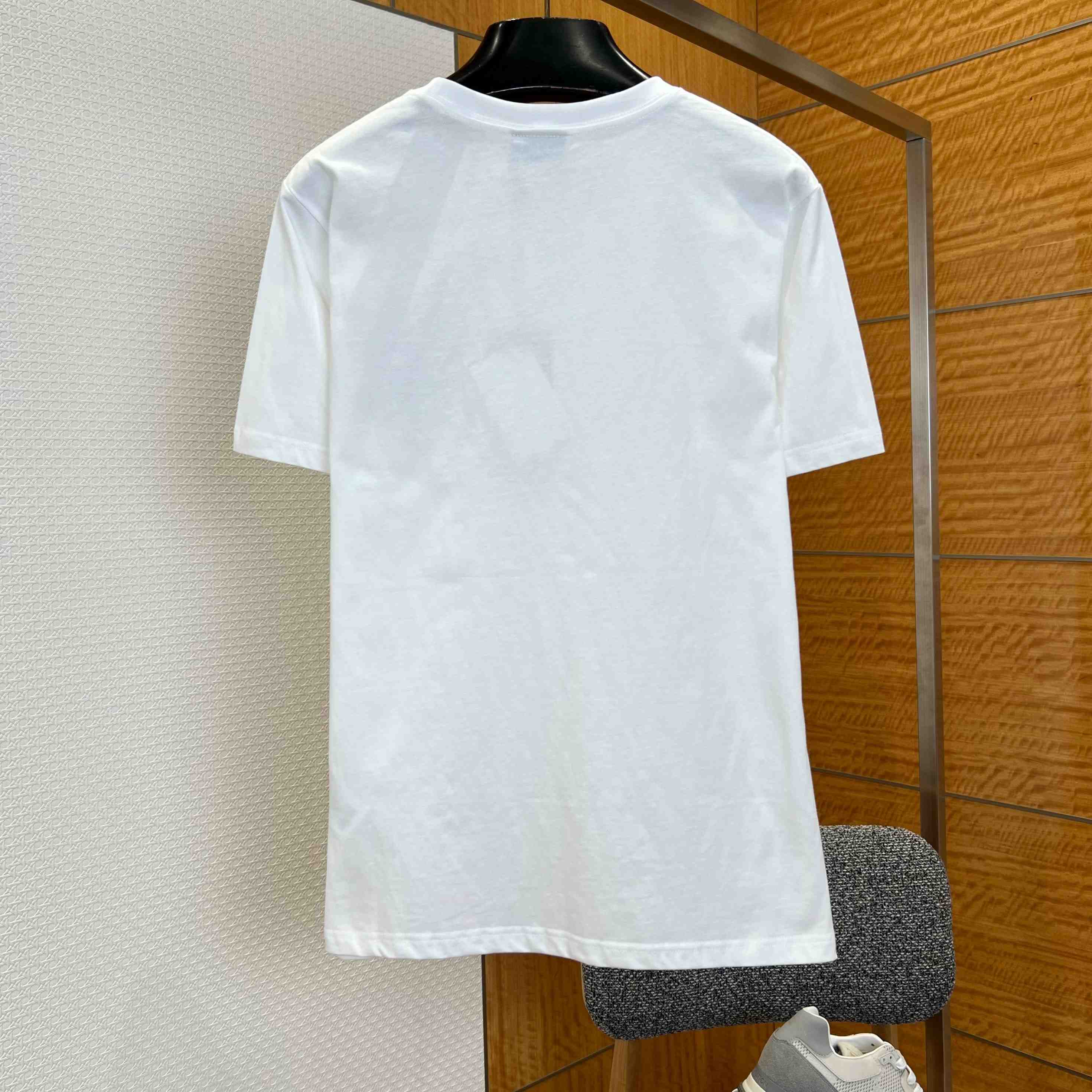 Dior T-Shirt With Dior Blason Embroidery, Relaxed Fit - FashionPlug