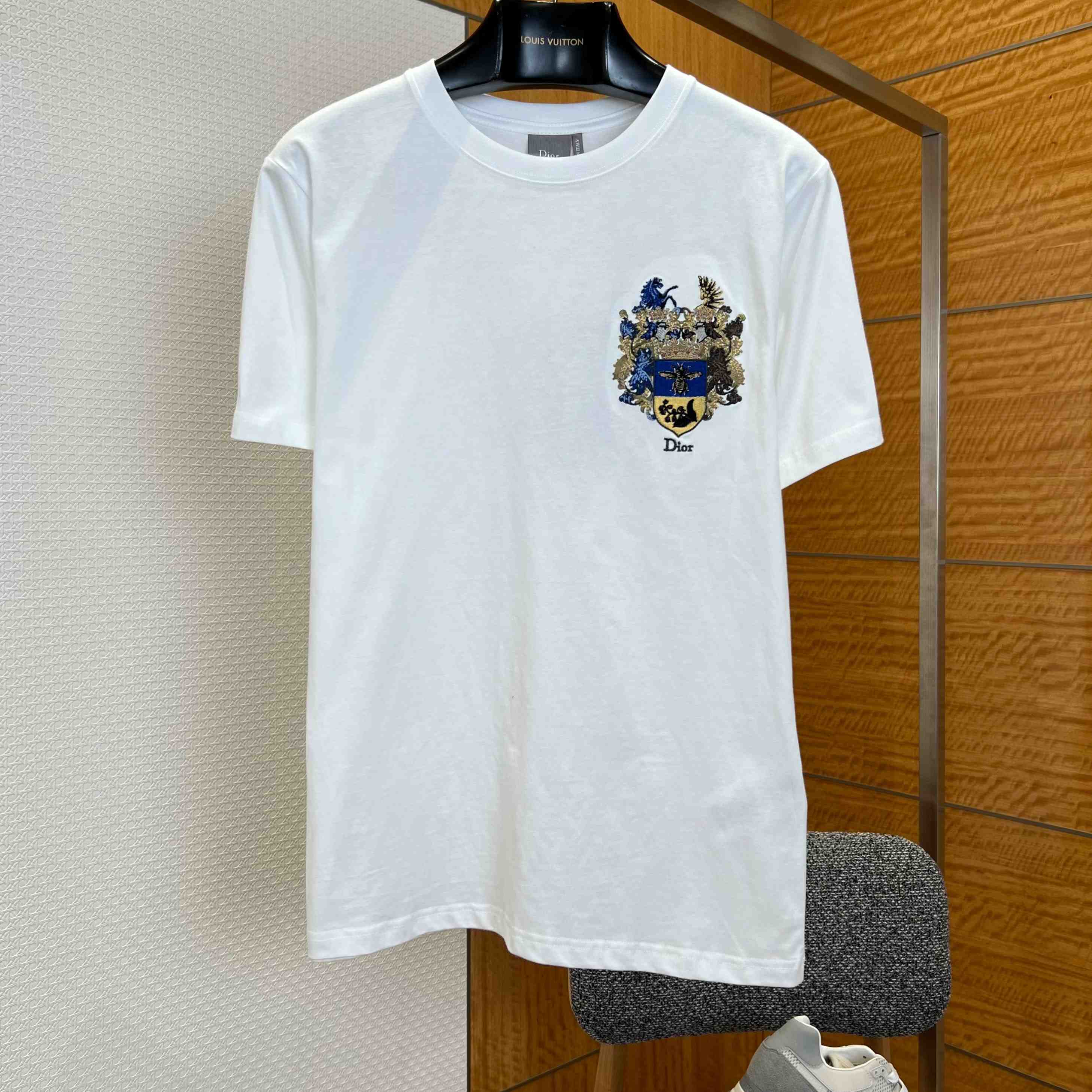 Dior T-Shirt With Dior Blason Embroidery, Relaxed Fit - FashionPlug