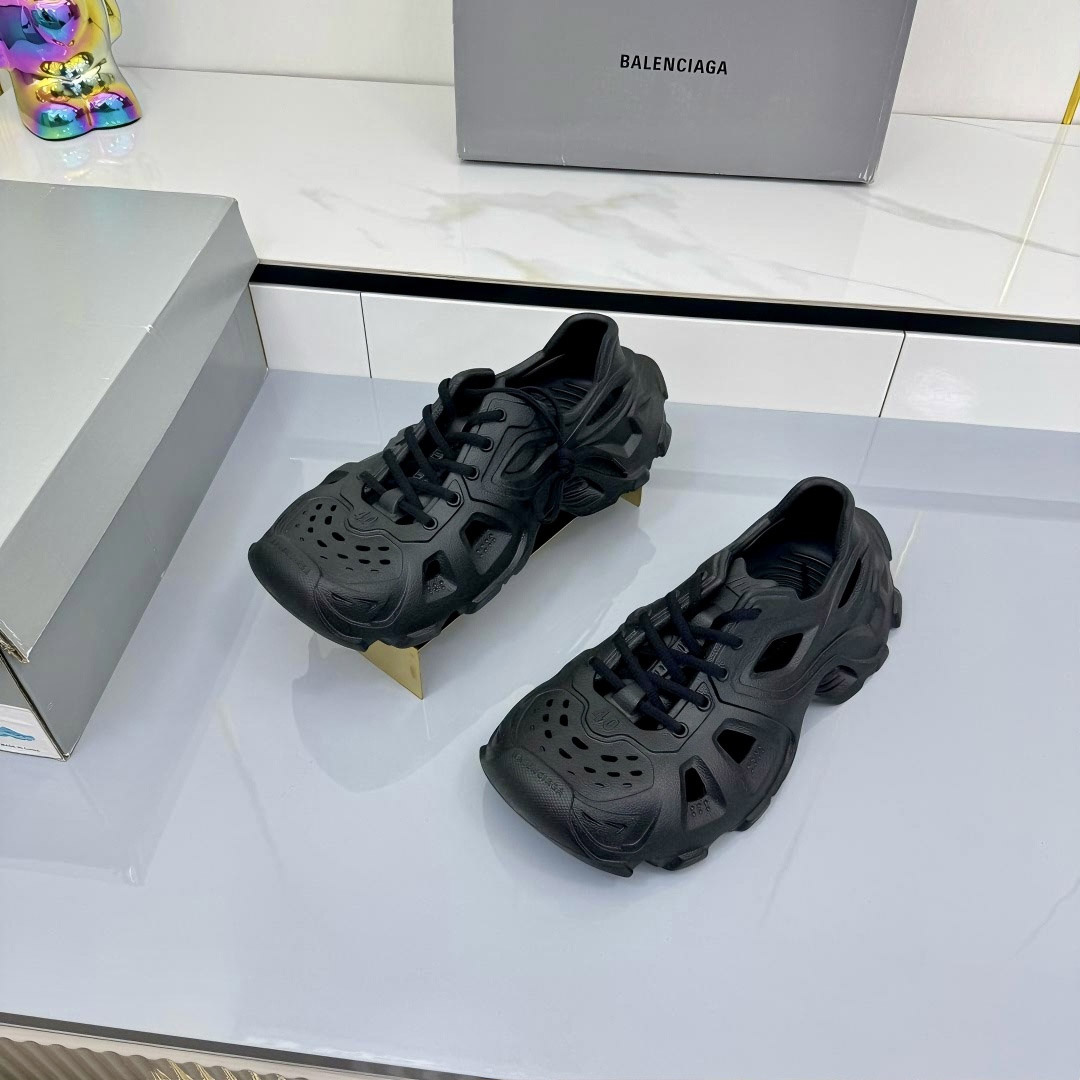Balenciaga HD Lace-Up Sneakers - FashionPlug