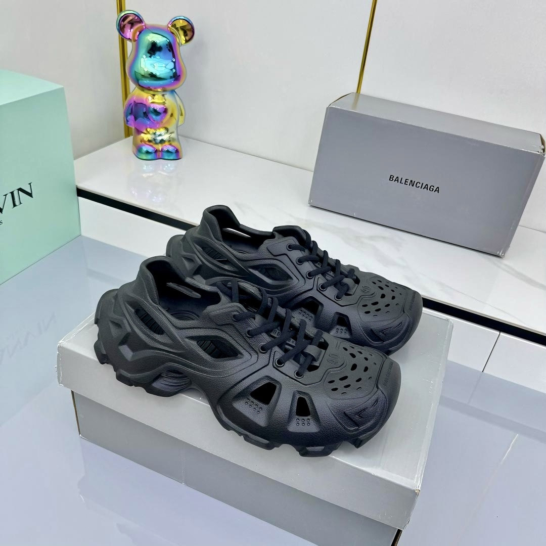 Balenciaga HD Lace-Up Sneakers - FashionPlug