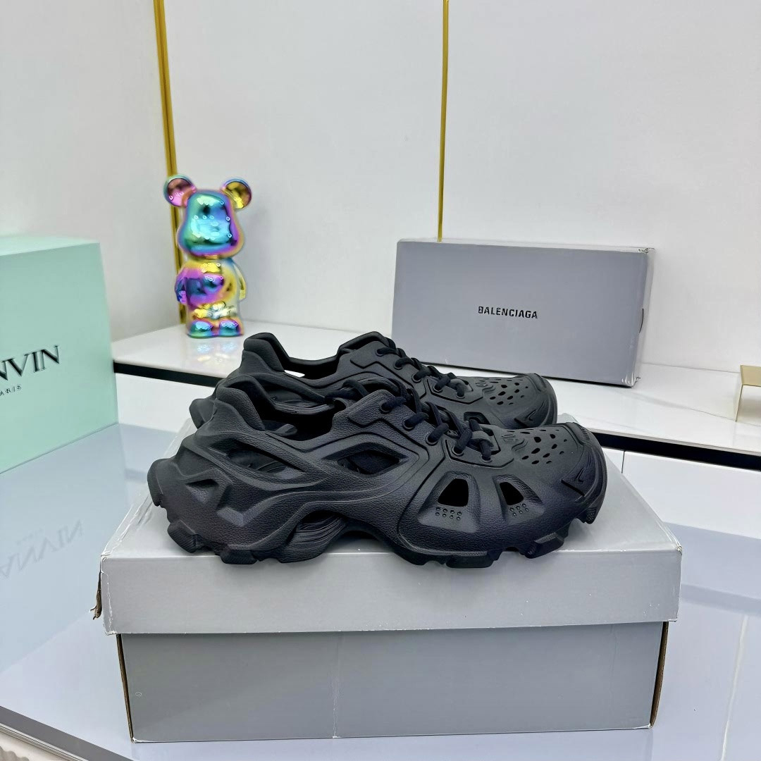Balenciaga HD Lace-Up Sneakers - FashionPlug